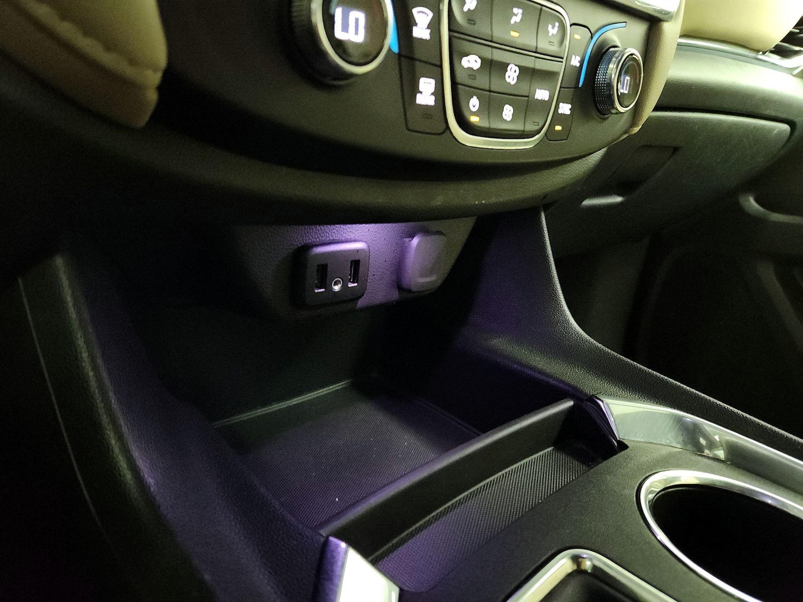 2023 Chevrolet Traverse LS - Photo 19