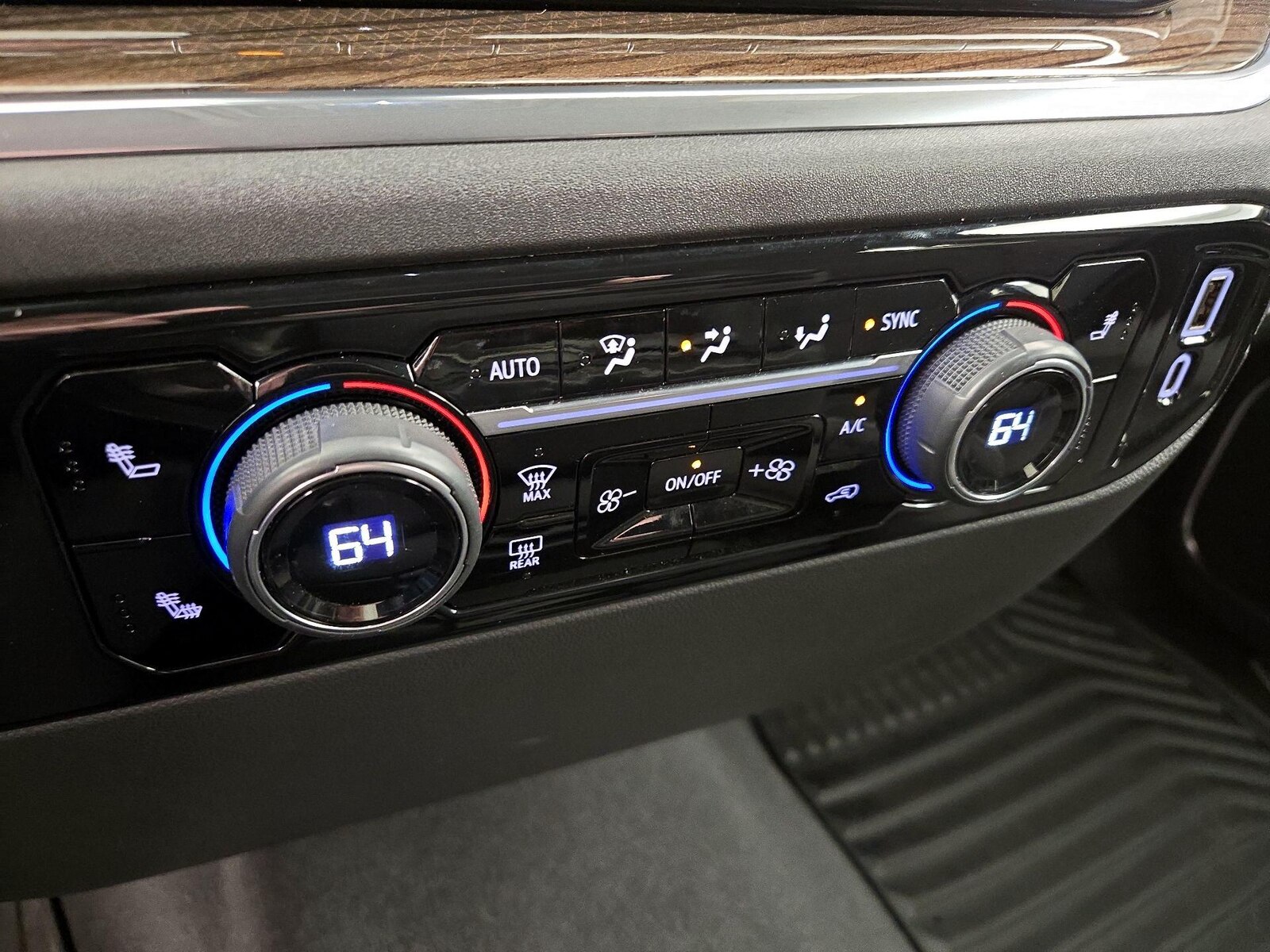 2024 Chevrolet Silverado 1500 LT - Photo 17