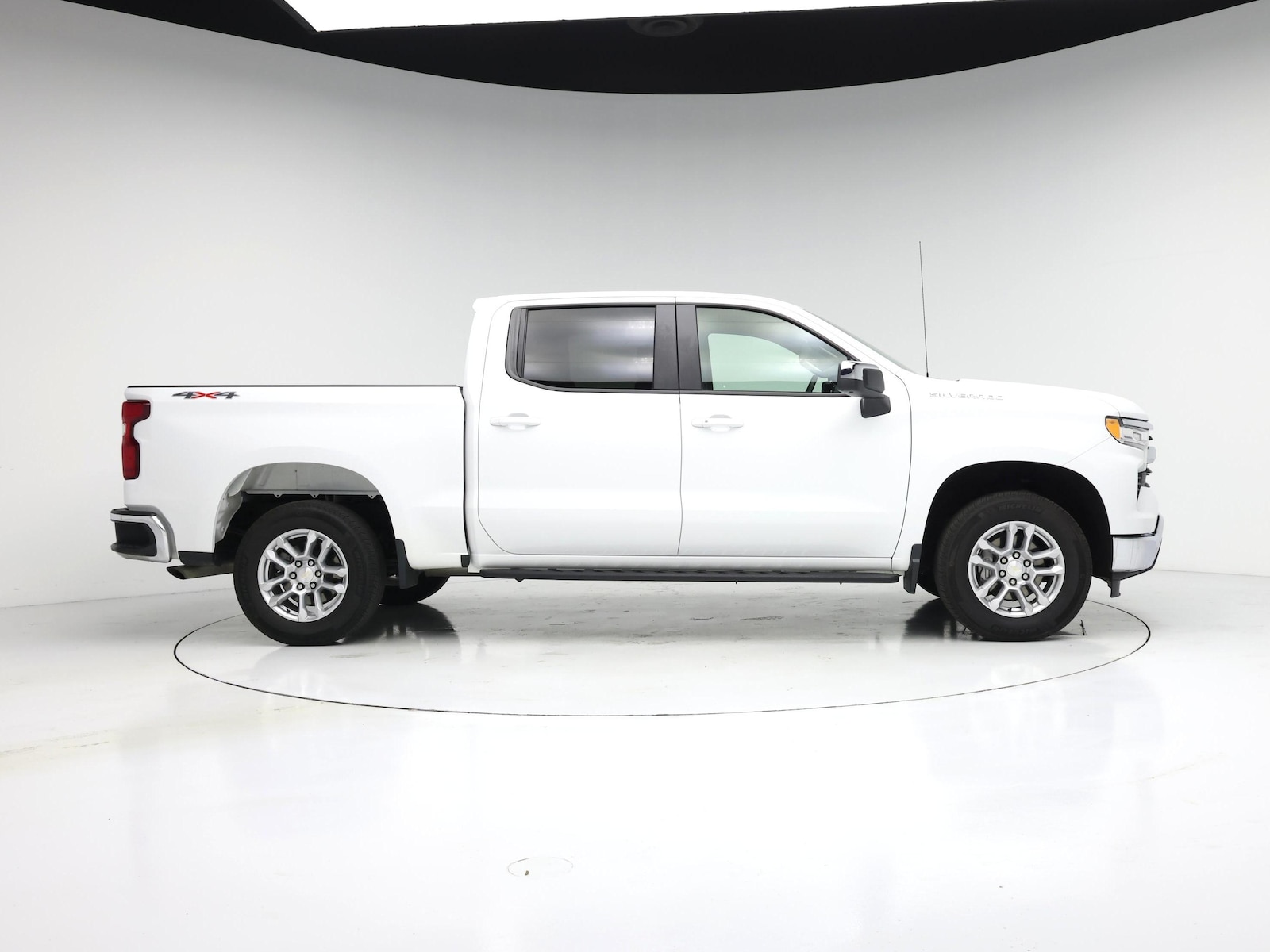 2023 Chevrolet Silverado 1500 LT - Photo 8