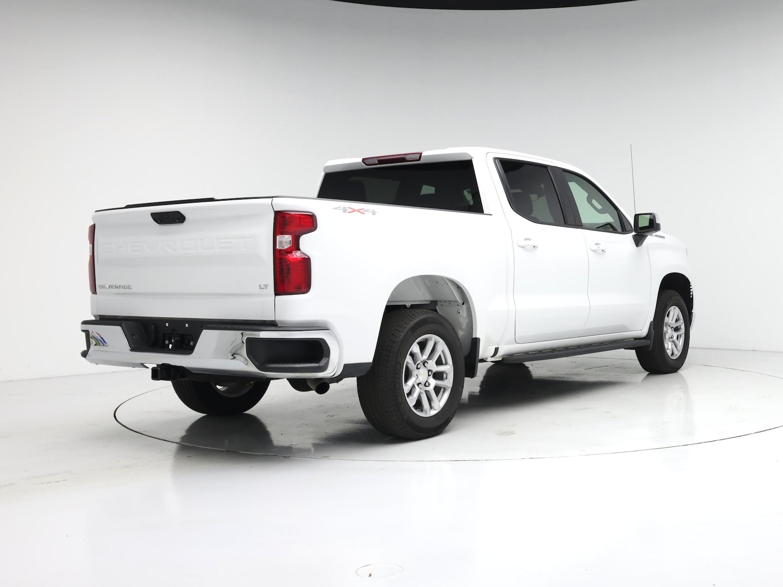 2023 Chevrolet Silverado 1500 LT - Photo 9