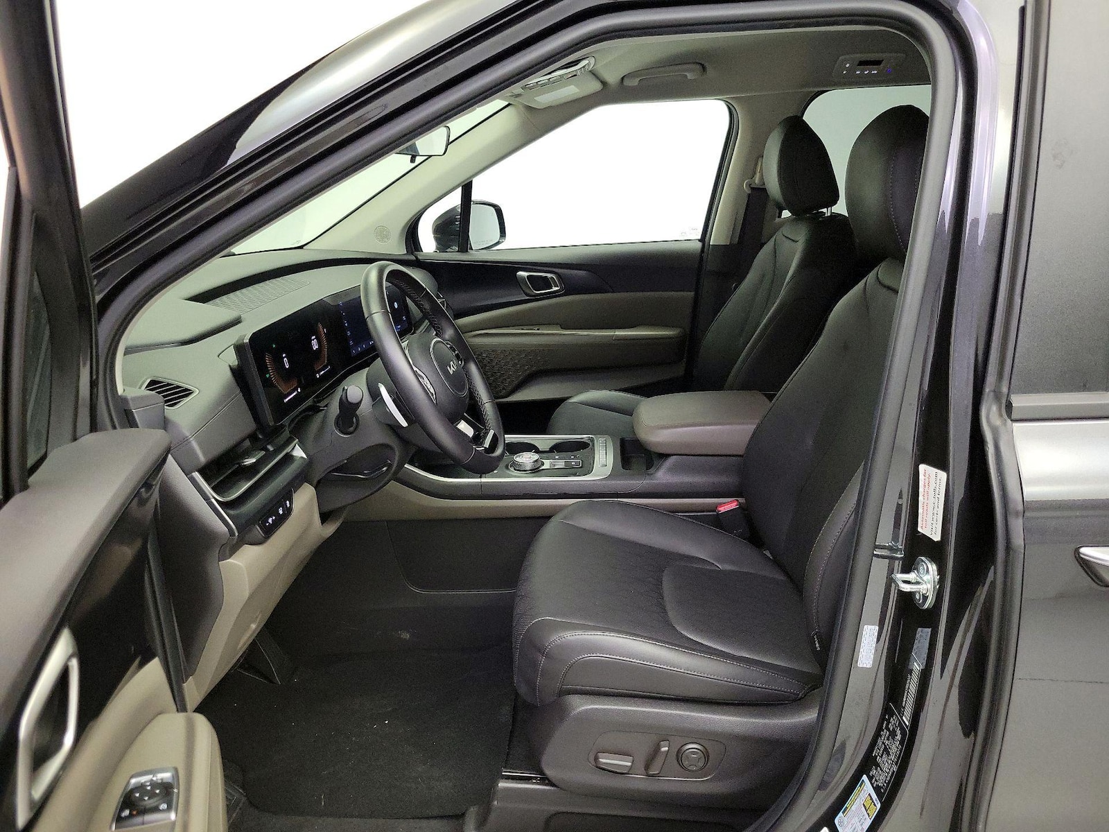 2026 Kia Carnival LXS - Photo 12