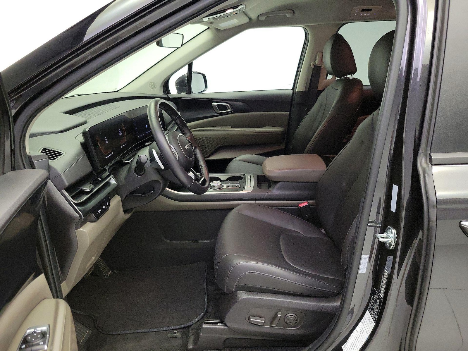 2026 Kia Carnival LXS - Photo 12