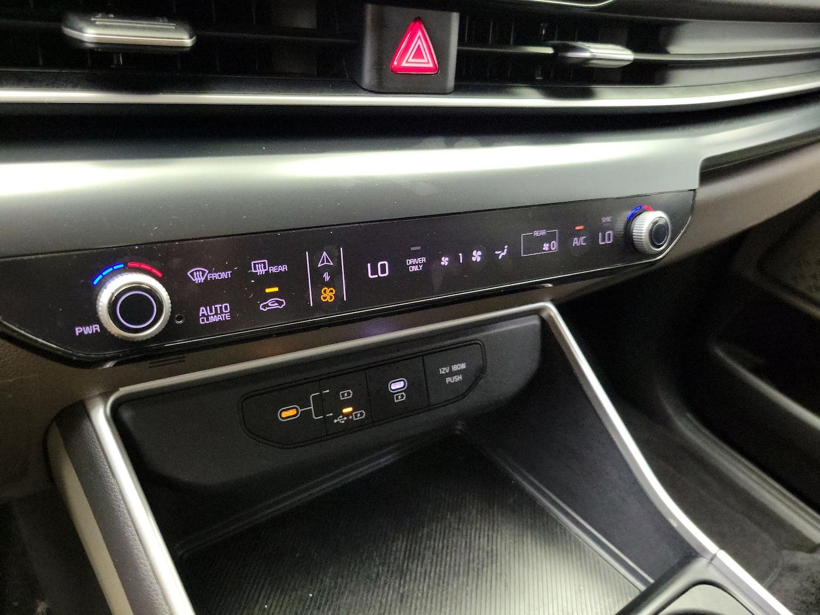 2026 Kia Carnival LXS - Photo 18