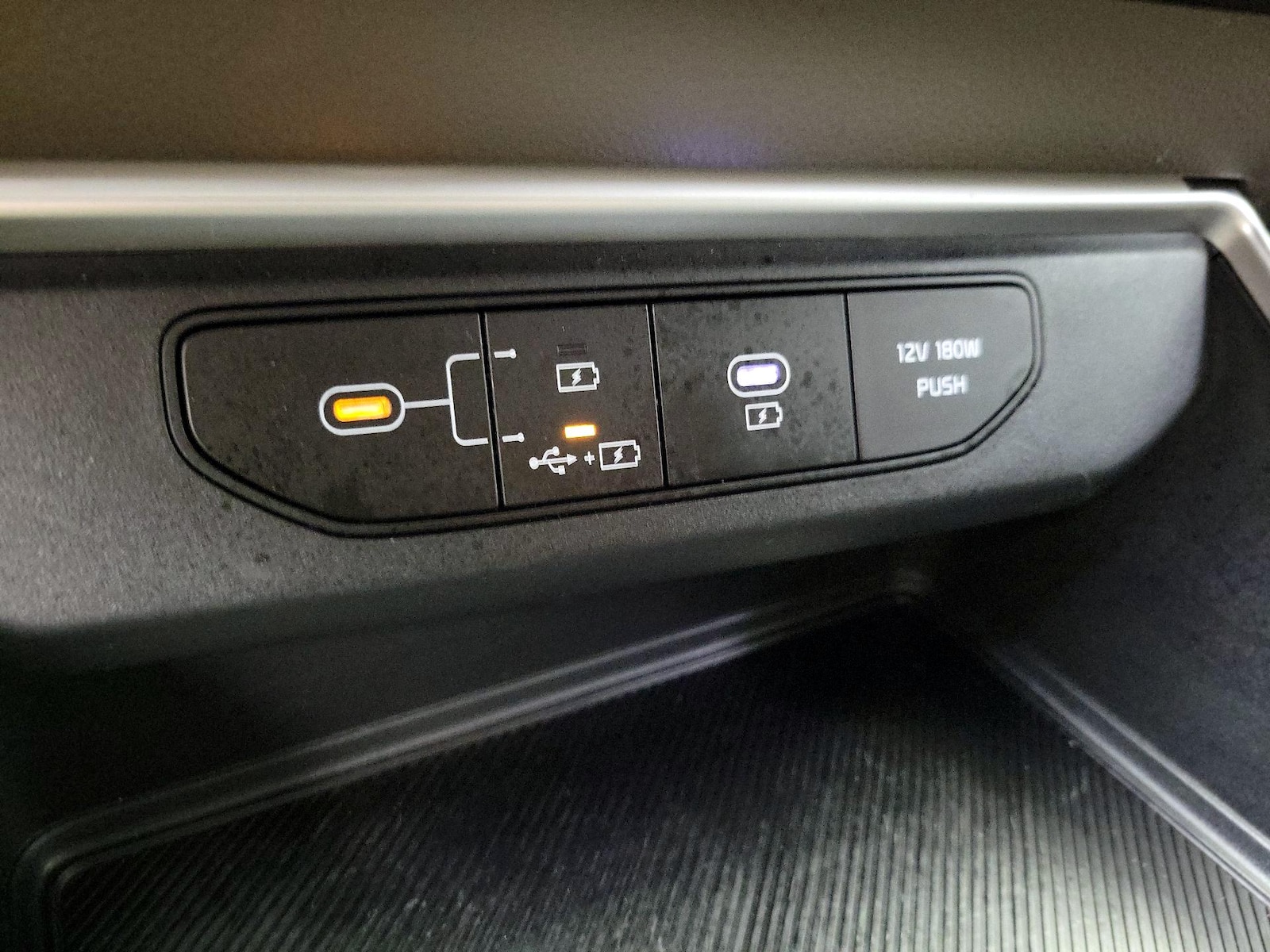 2026 Kia Carnival LXS - Photo 20