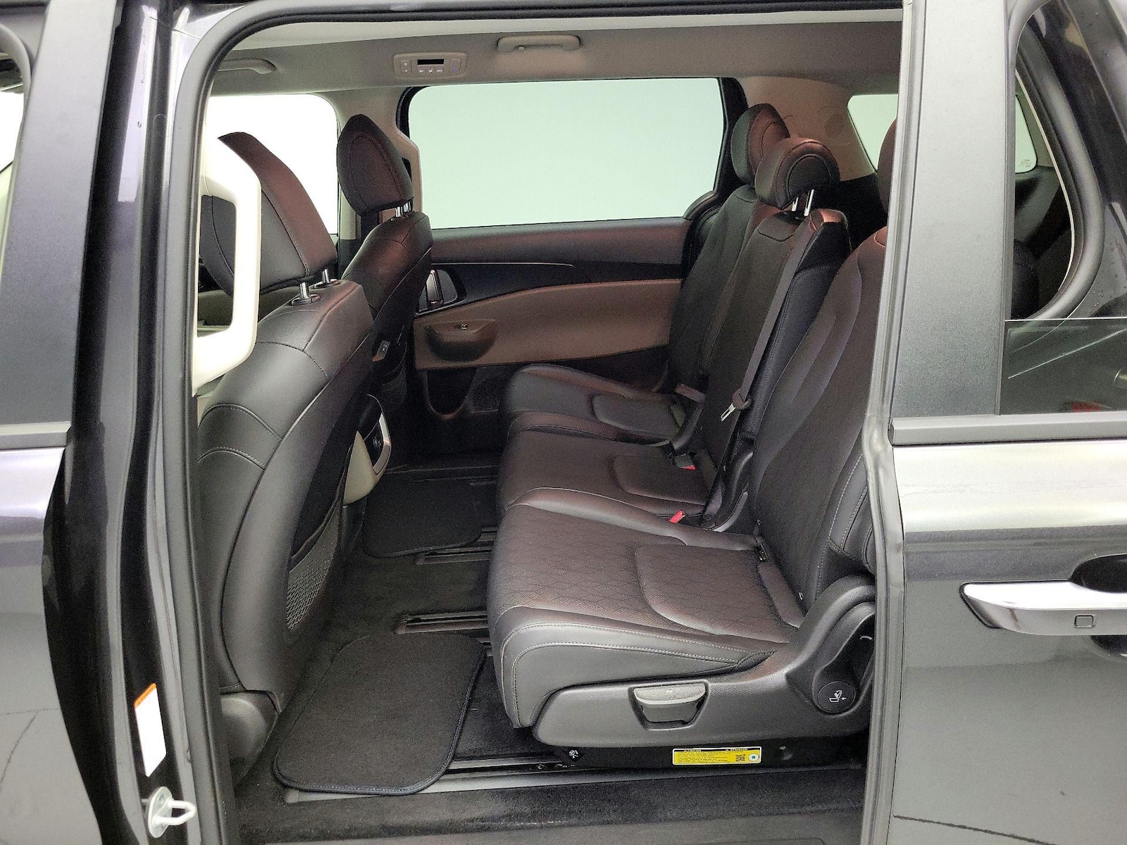 2026 Kia Carnival LXS - Photo 21