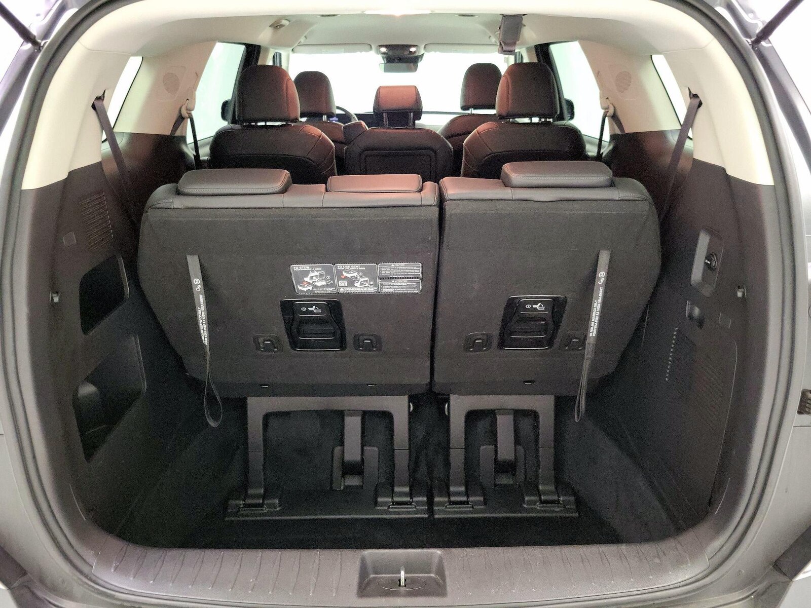 2026 Kia Carnival LXS - Photo 23