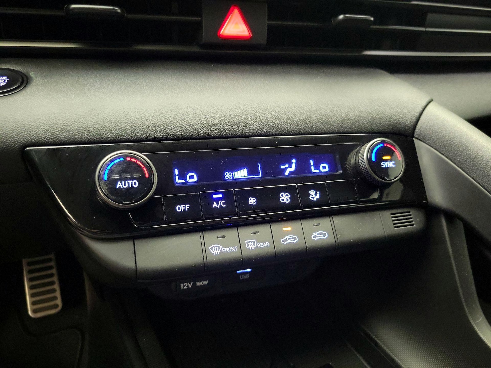2026 Hyundai Elantra SEL Sport - Photo 17