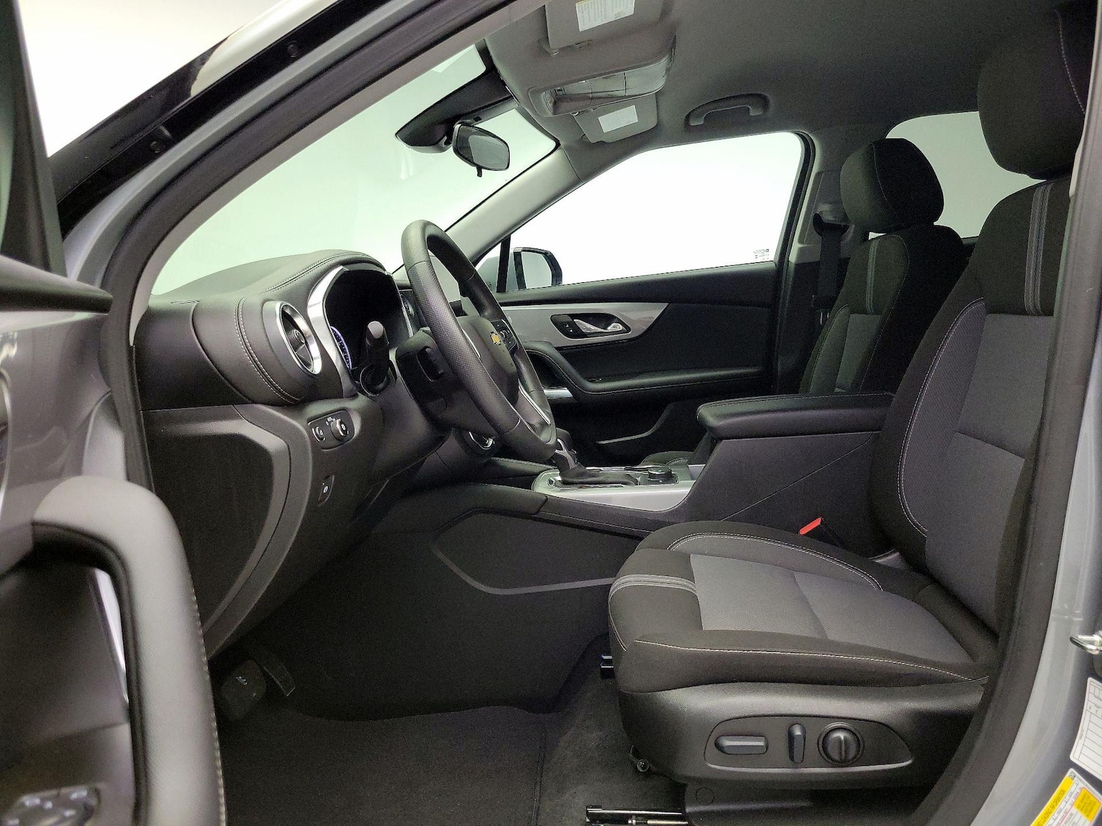 2025 Chevrolet Blazer 2LT - Photo 12