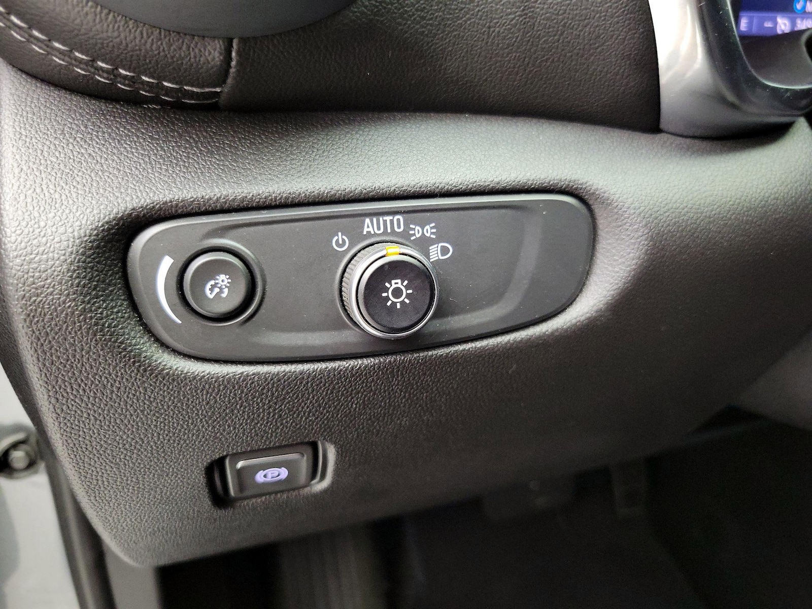 2025 Chevrolet Blazer 2LT - Photo 14