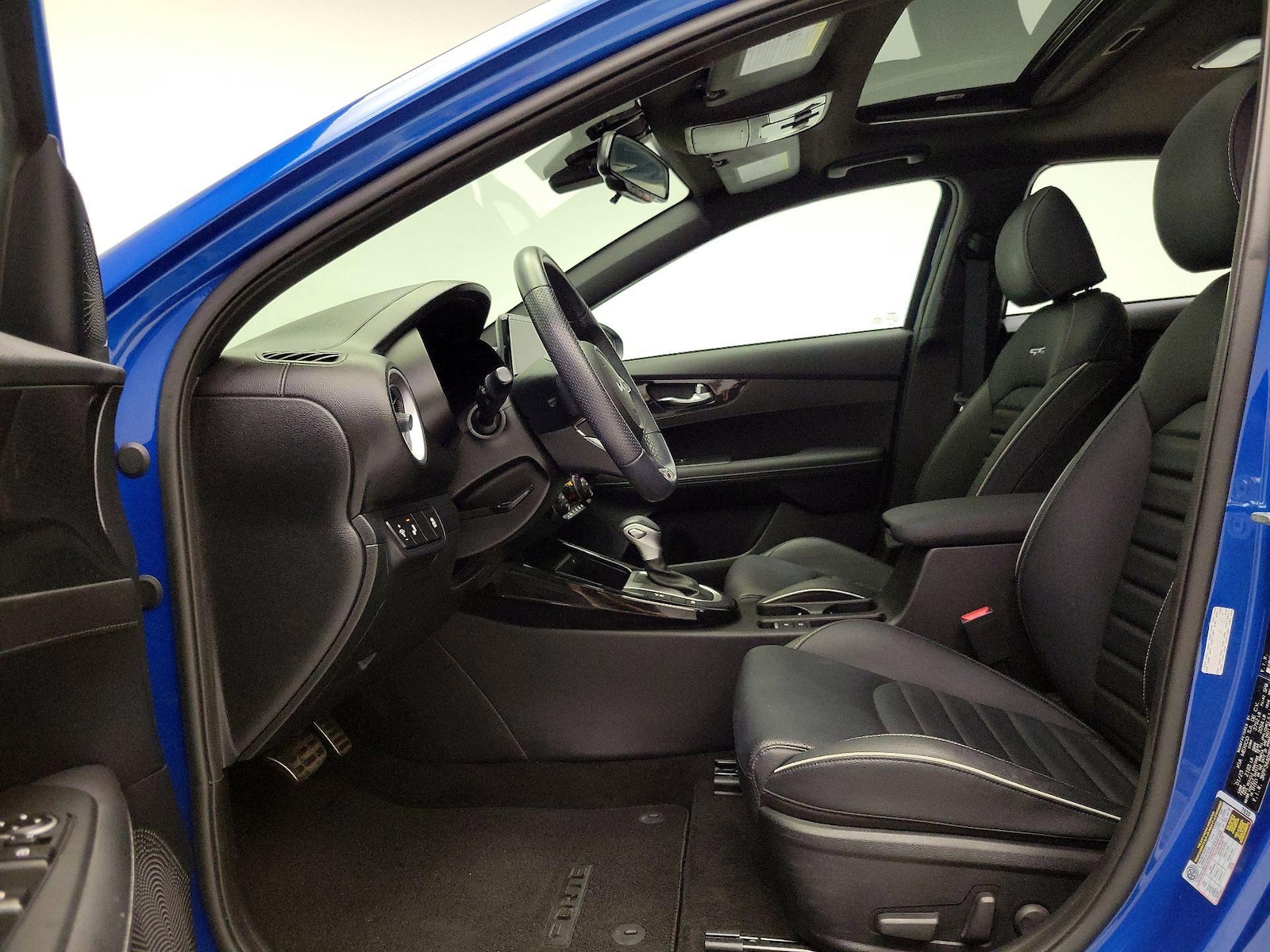 2023 Kia Forte GT-Line - Photo 12