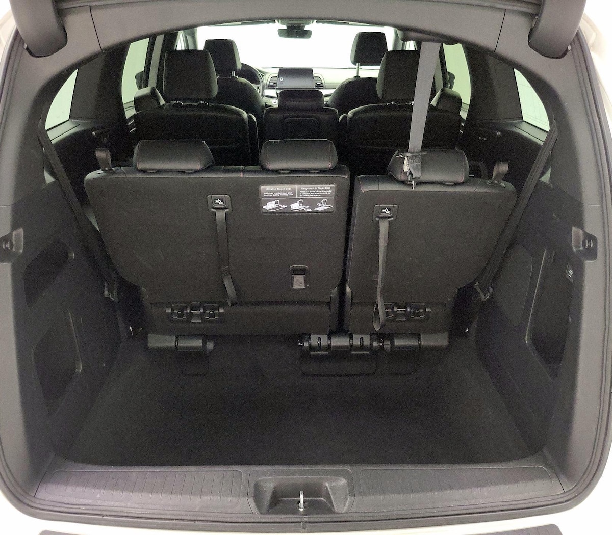 Trunk/Cargo (Seats Up)