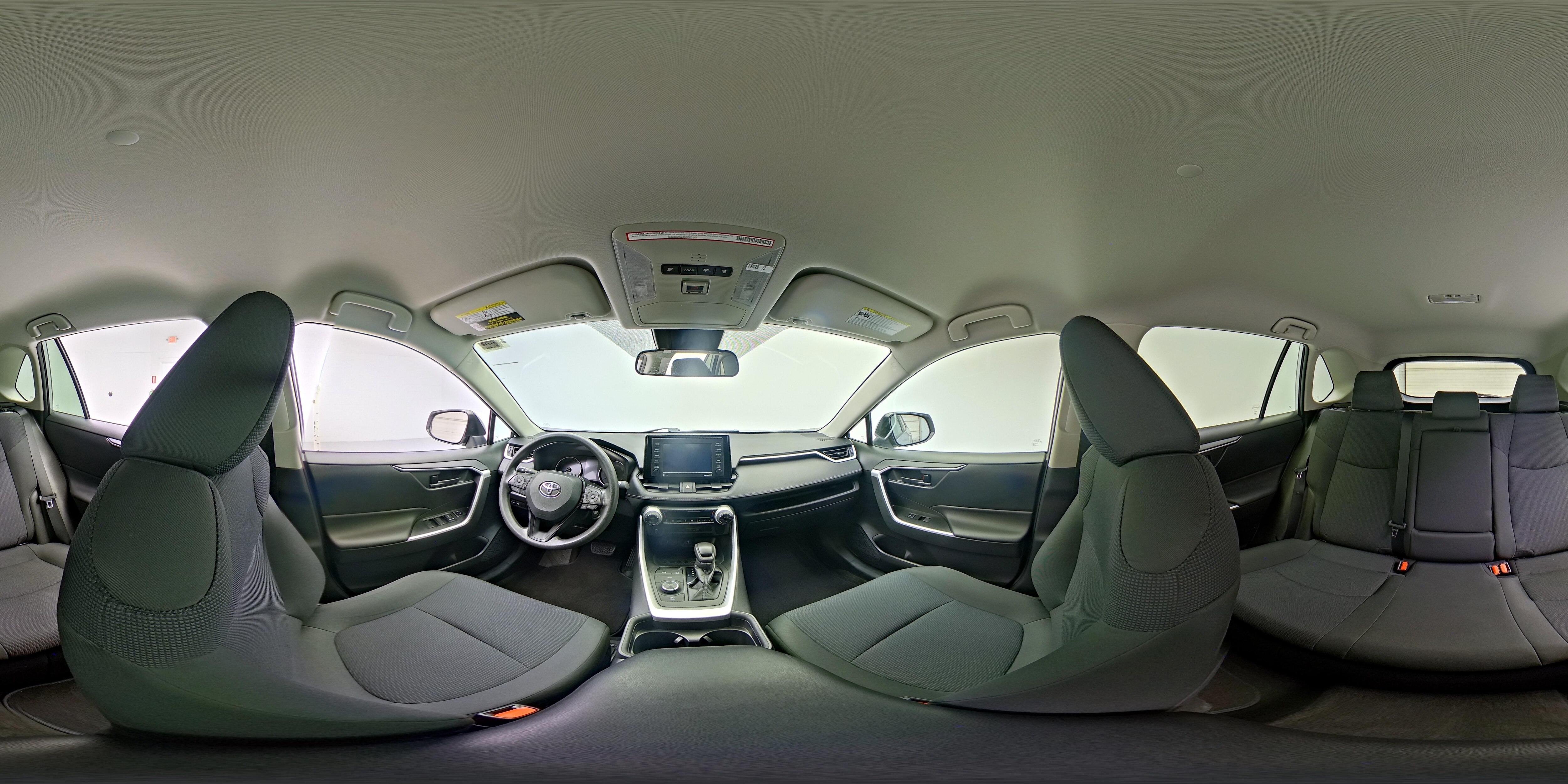 2021 Toyota RAV4 LE - Photo 23