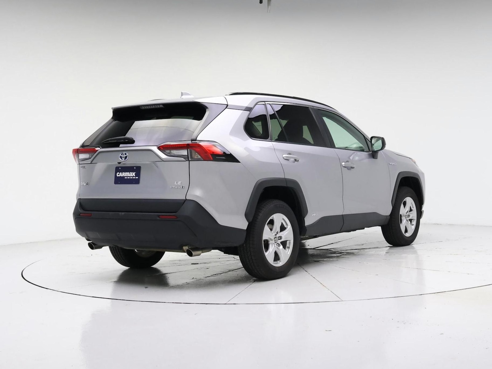 2021 Toyota RAV4 LE - Photo 9