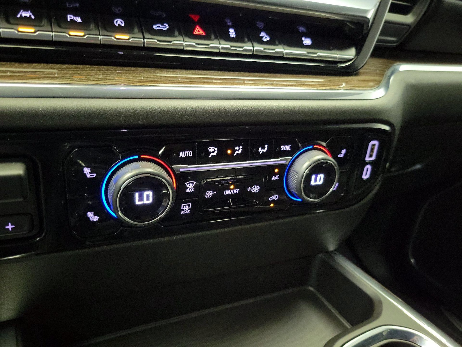 2023 Chevrolet Silverado 1500 RST - Photo 17