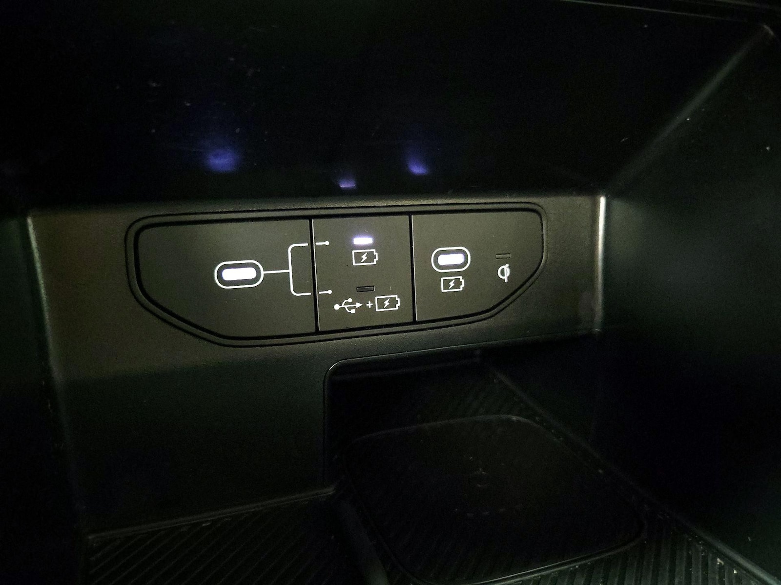 2025 Kia Sorento S - Photo 18