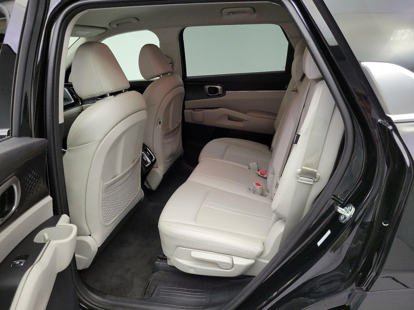 2025 Kia Sorento S - Photo 19