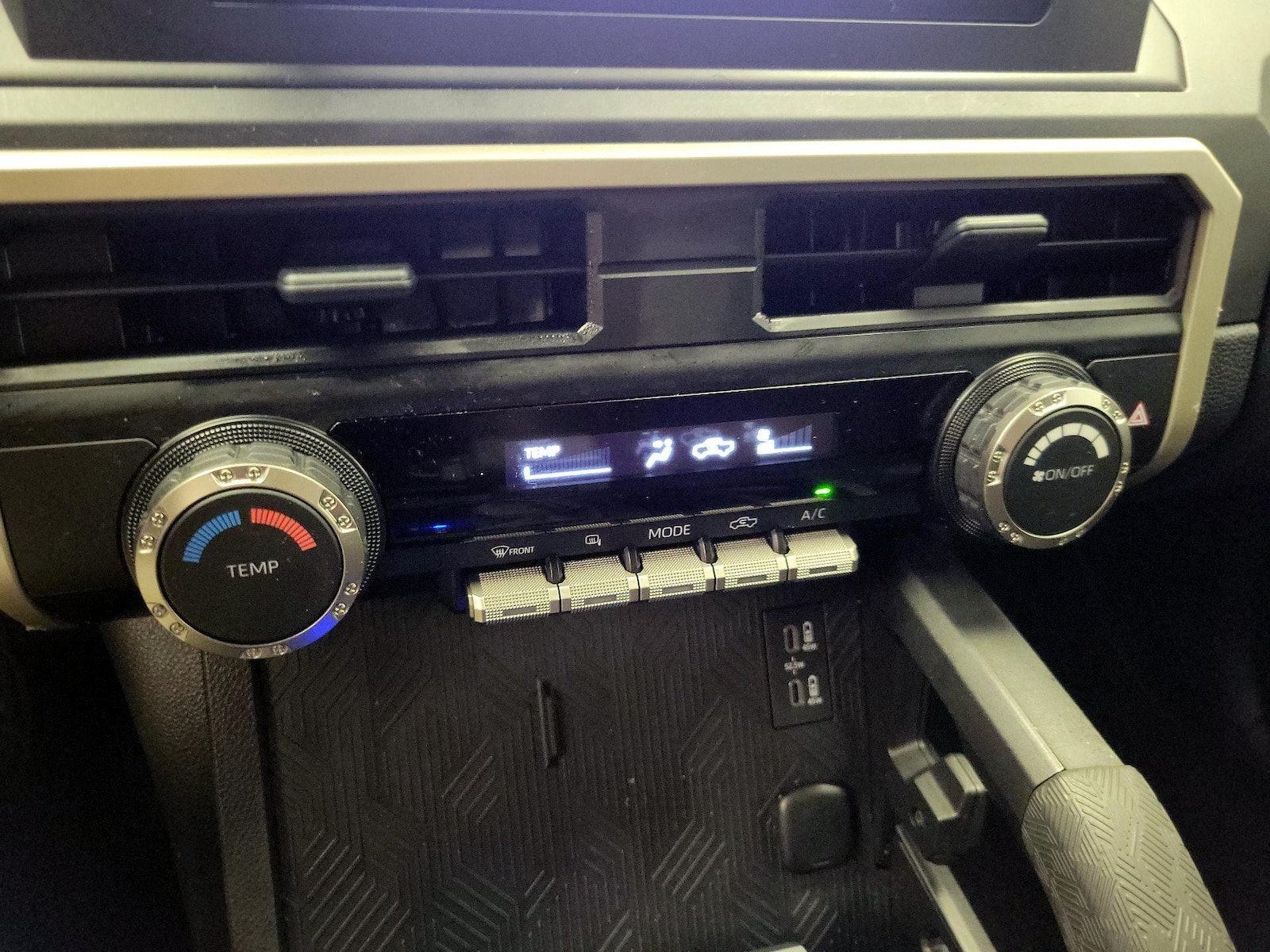 2025 Toyota Tacoma SR - Photo 17