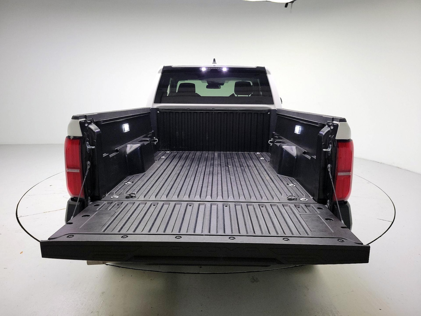 2025 Toyota Tacoma SR - Photo 20