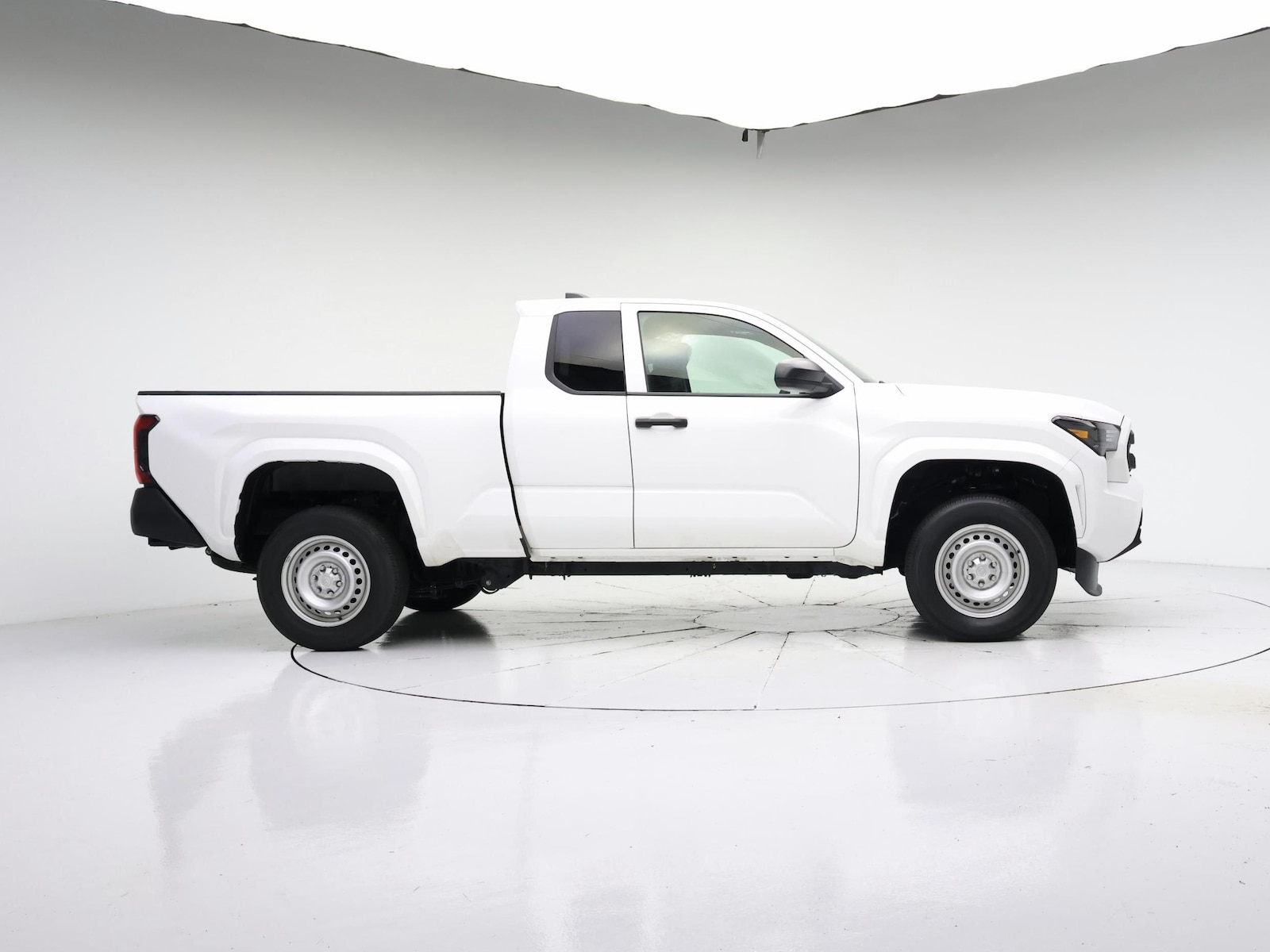 2025 Toyota Tacoma SR - Photo 8