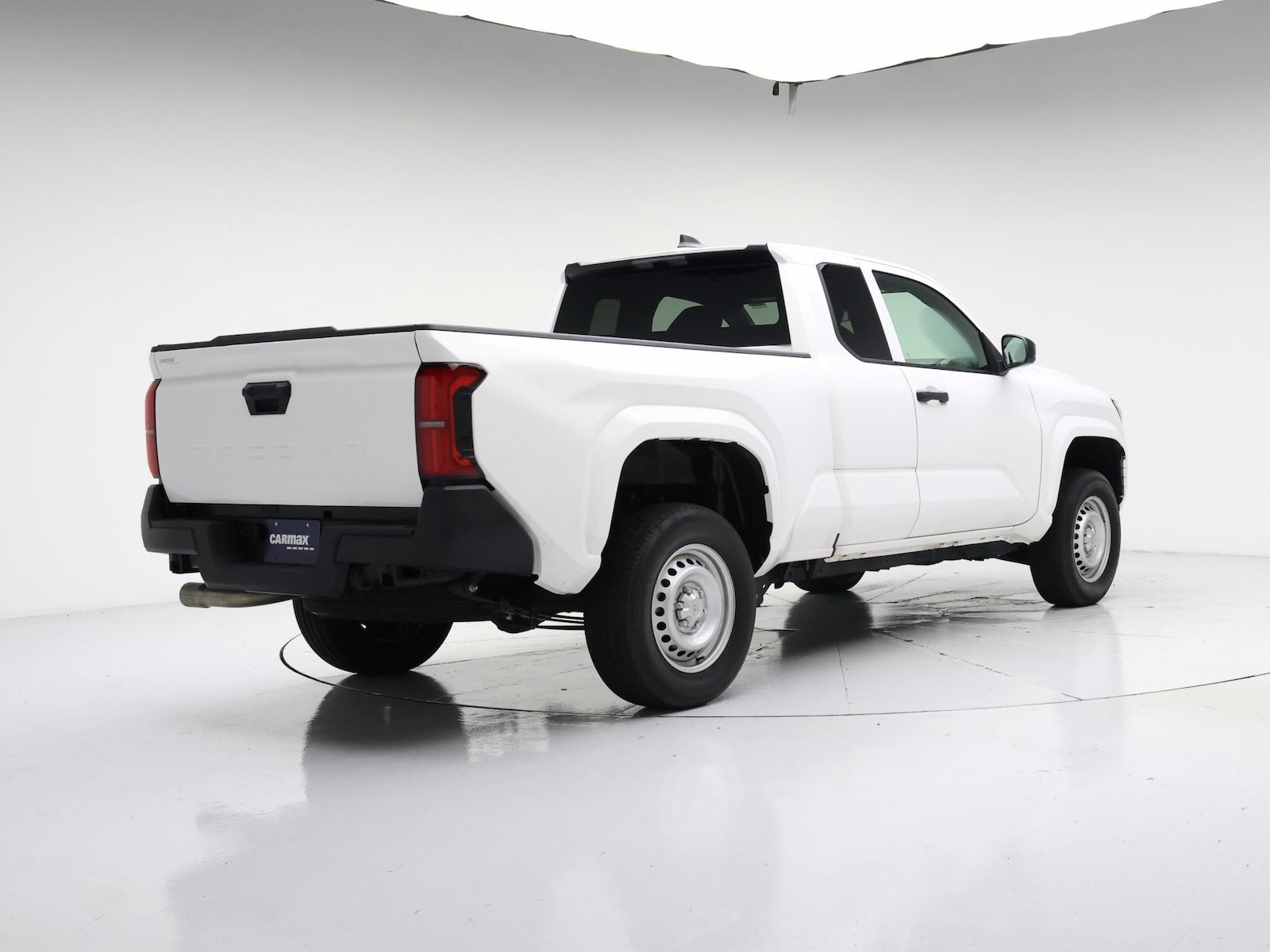 2025 Toyota Tacoma SR - Photo 9