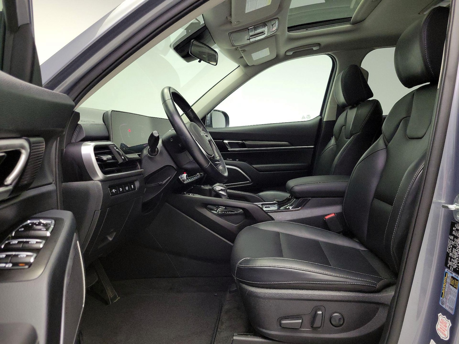 2025 Kia Telluride S - Photo 12