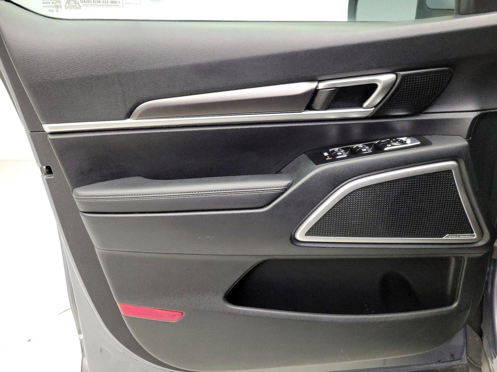2025 Kia Telluride S - Photo 13