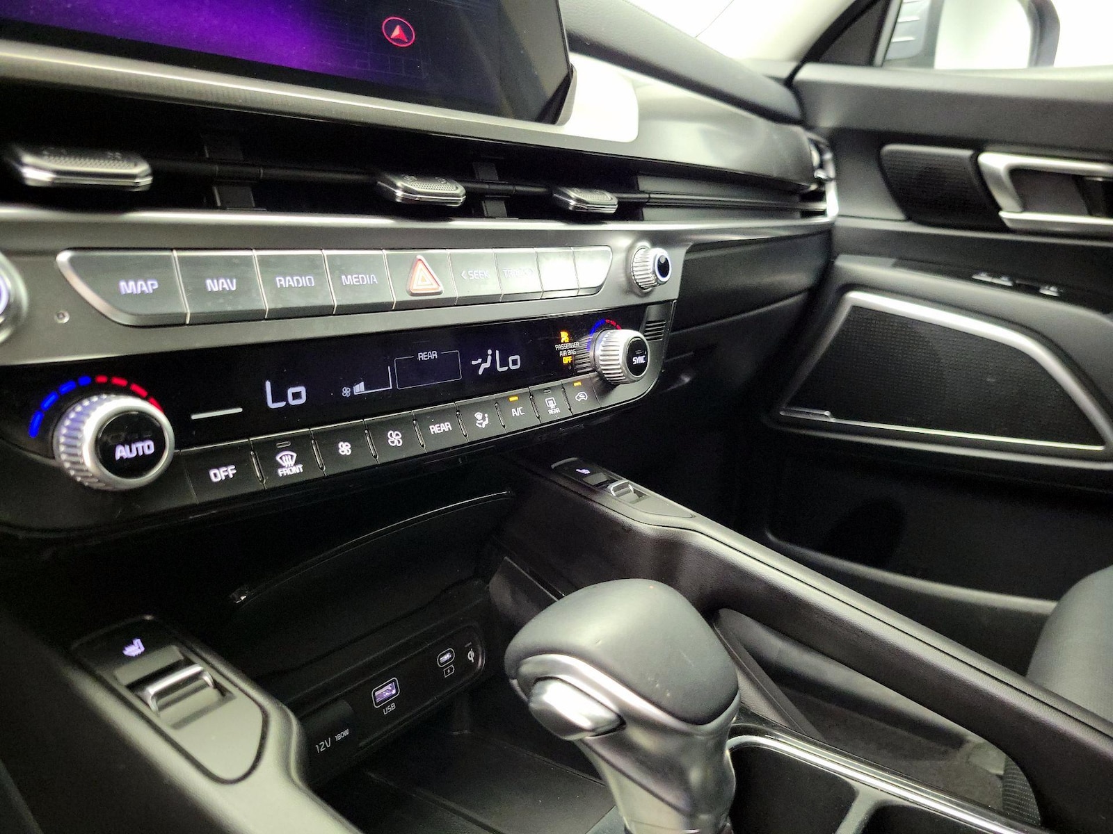 2025 Kia Telluride S - Photo 18