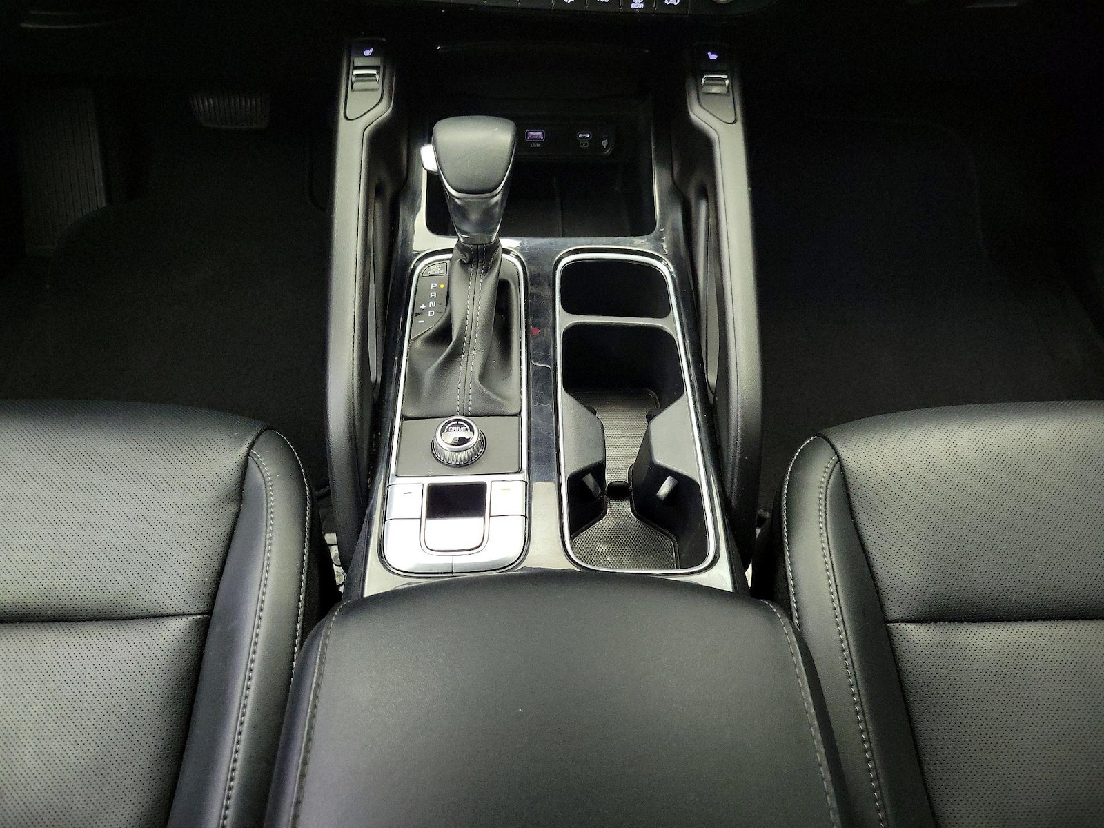 2025 Kia Telluride S - Photo 19
