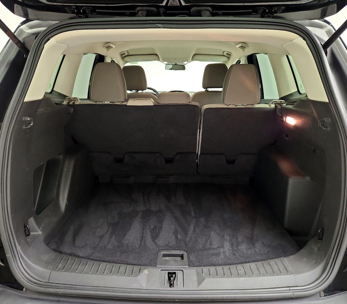 Trunk/Cargo (Seats Up)