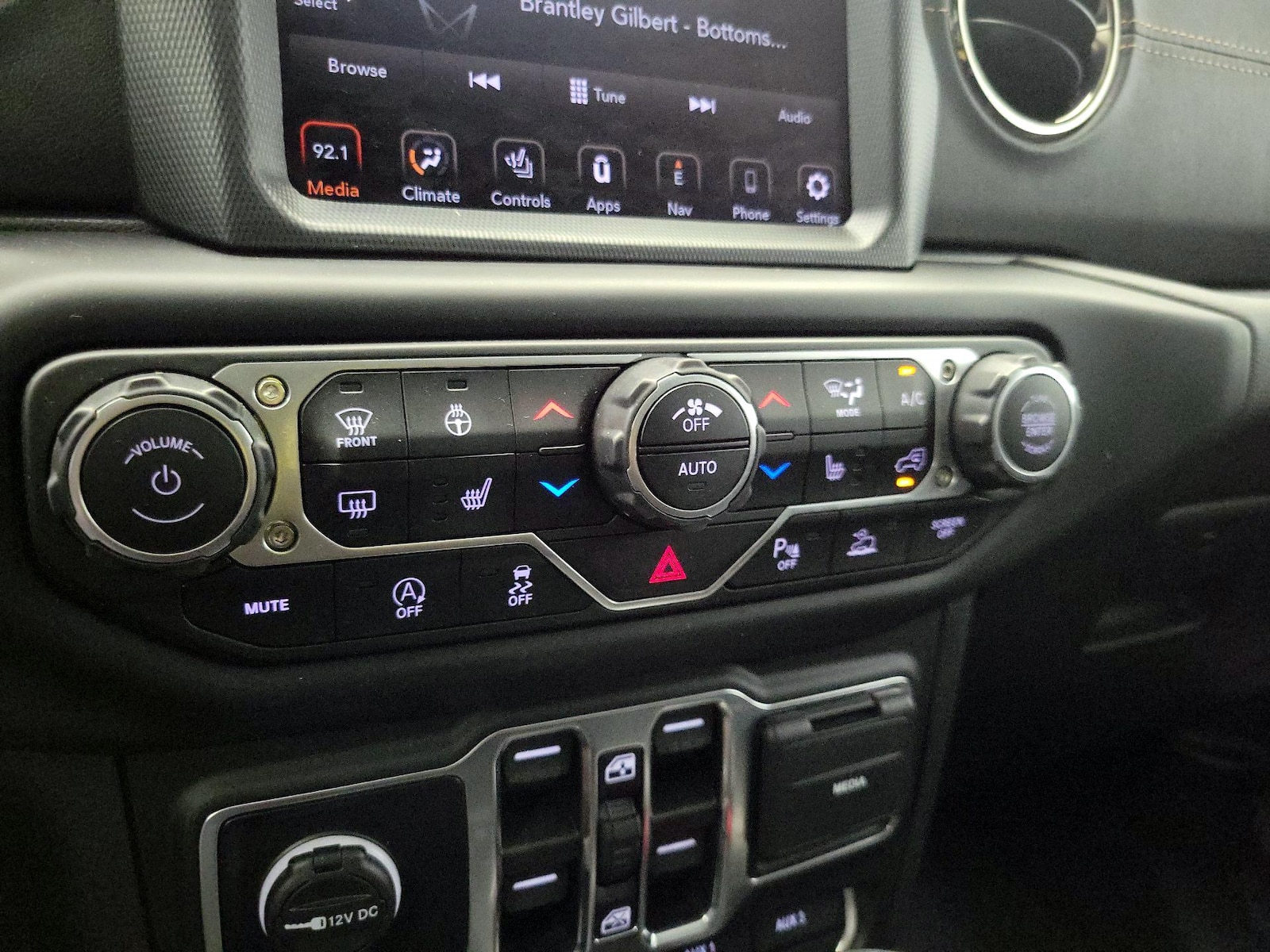2023 Jeep Wrangler 4-Door High Altitude - Photo 18