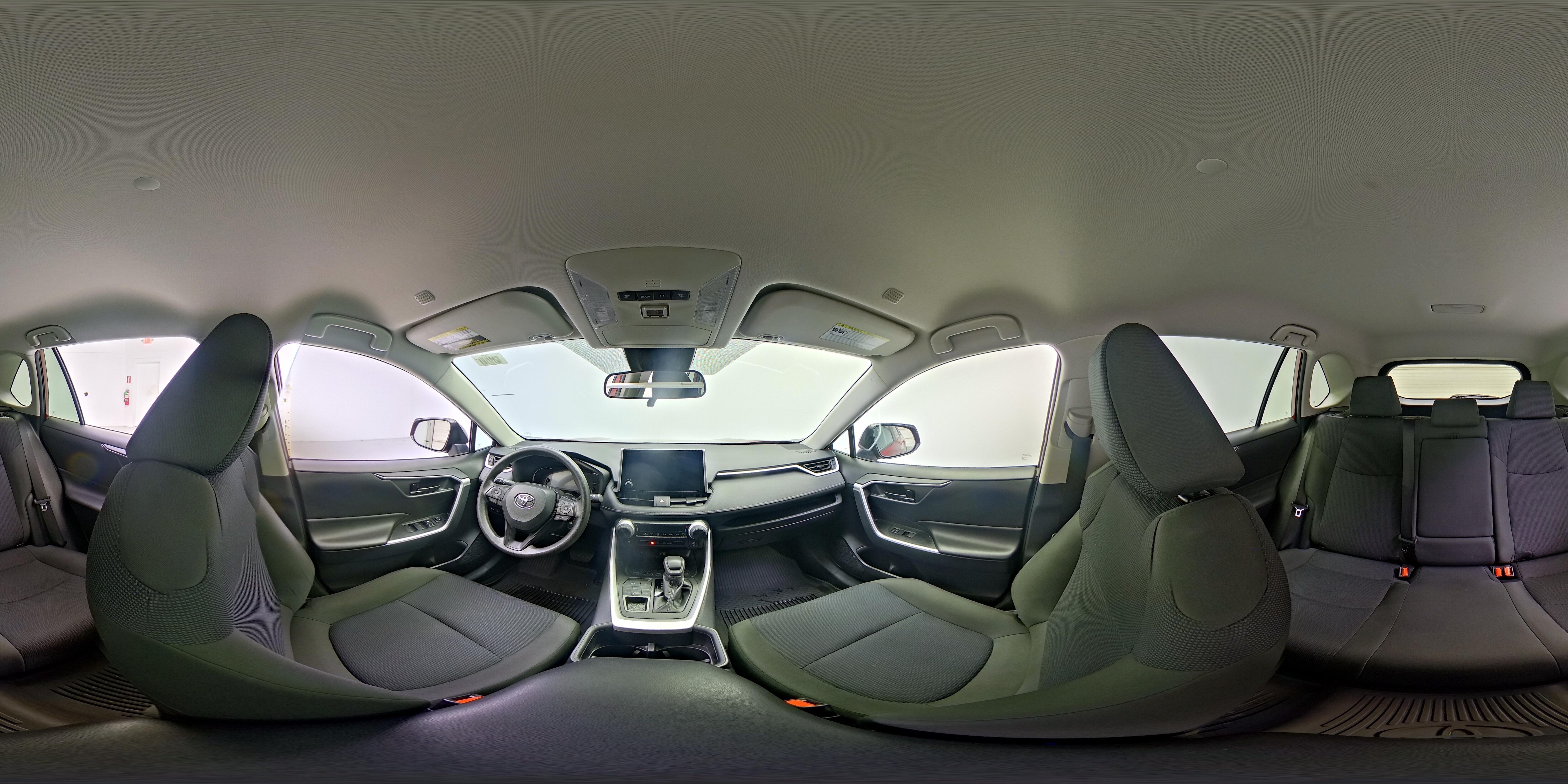 2025 Toyota RAV4 LE - Photo 24