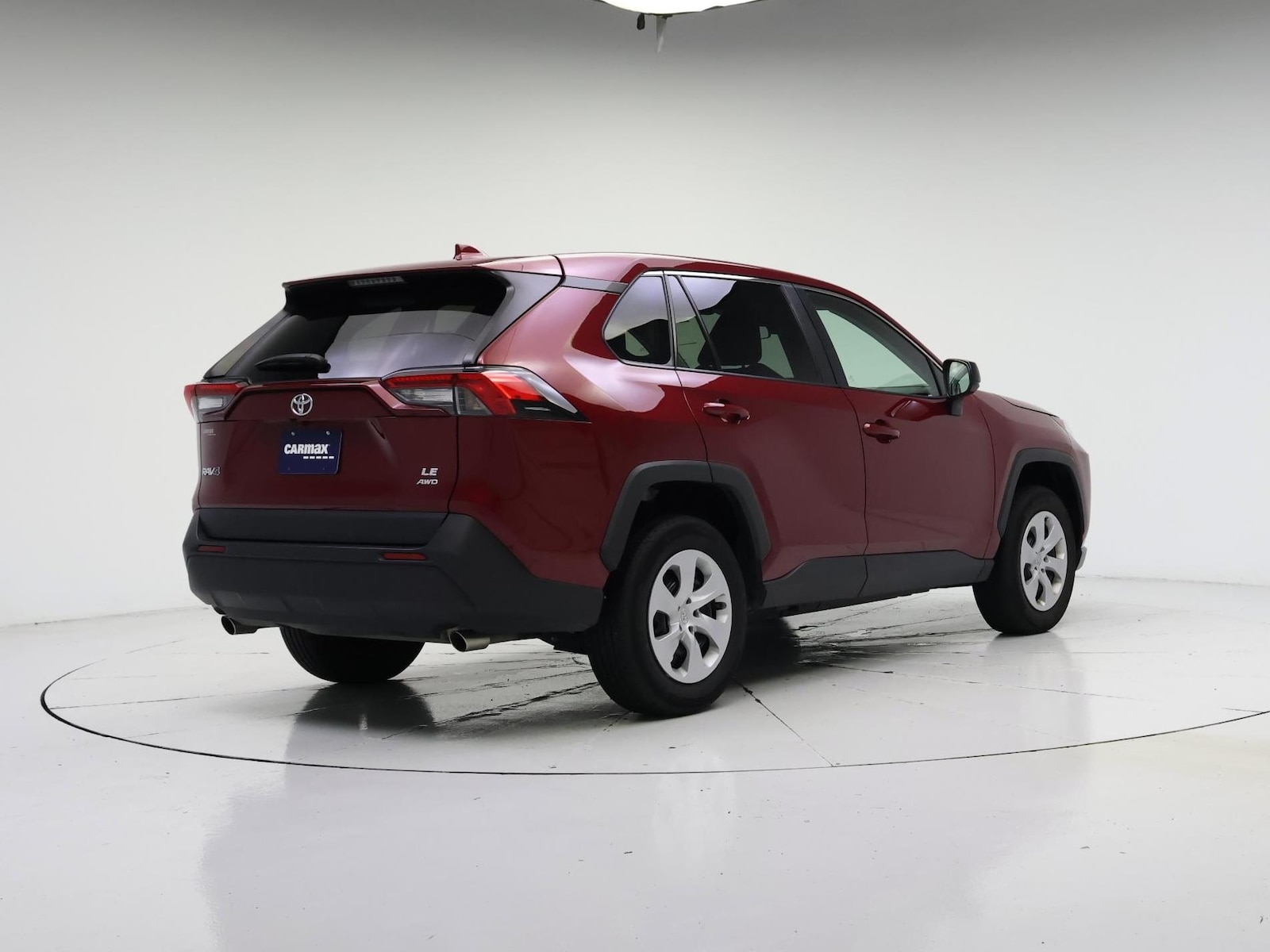 2025 Toyota RAV4 LE - Photo 9