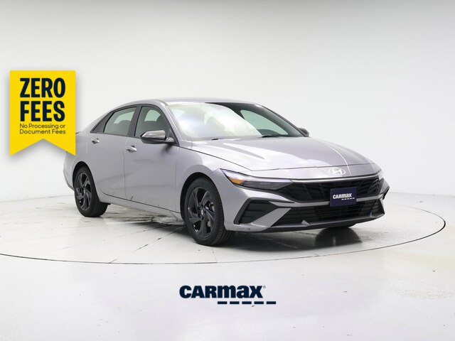 Silver 2026 Hyundai Elantra Sedan Front-Wheel Drive Automatic