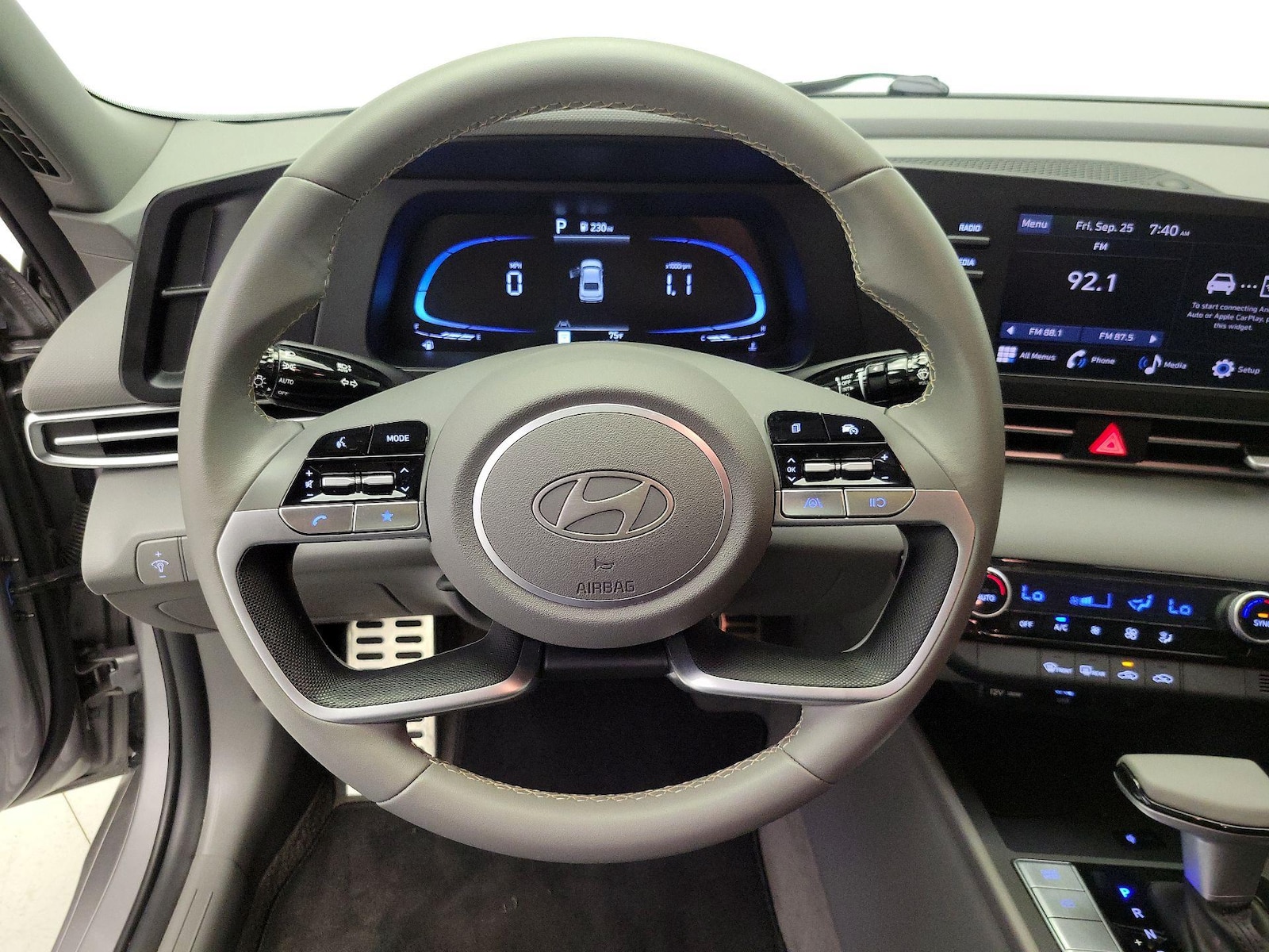 2026 Hyundai Elantra SEL Sport - Photo 11