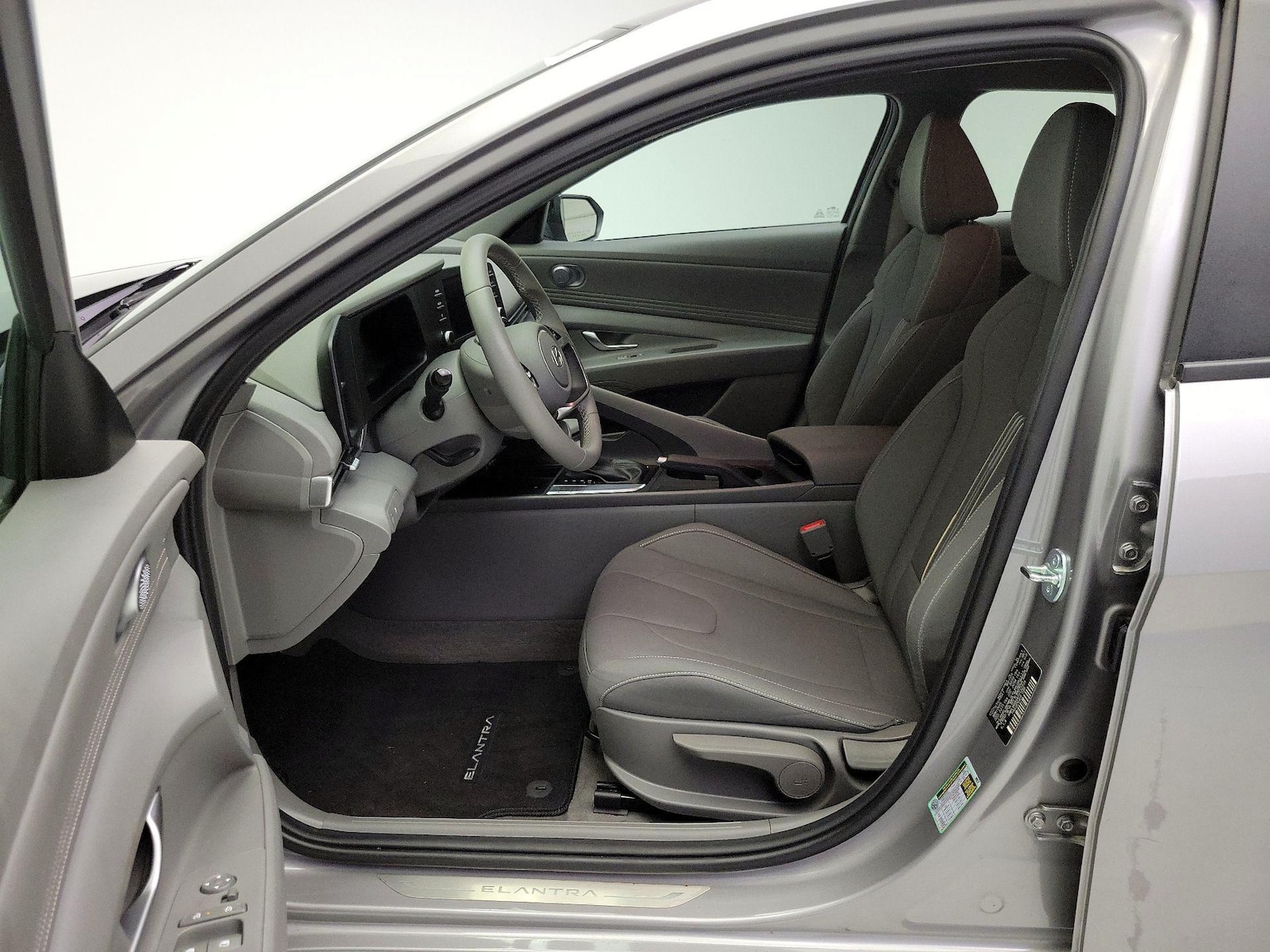 2026 Hyundai Elantra SEL Sport - Photo 12