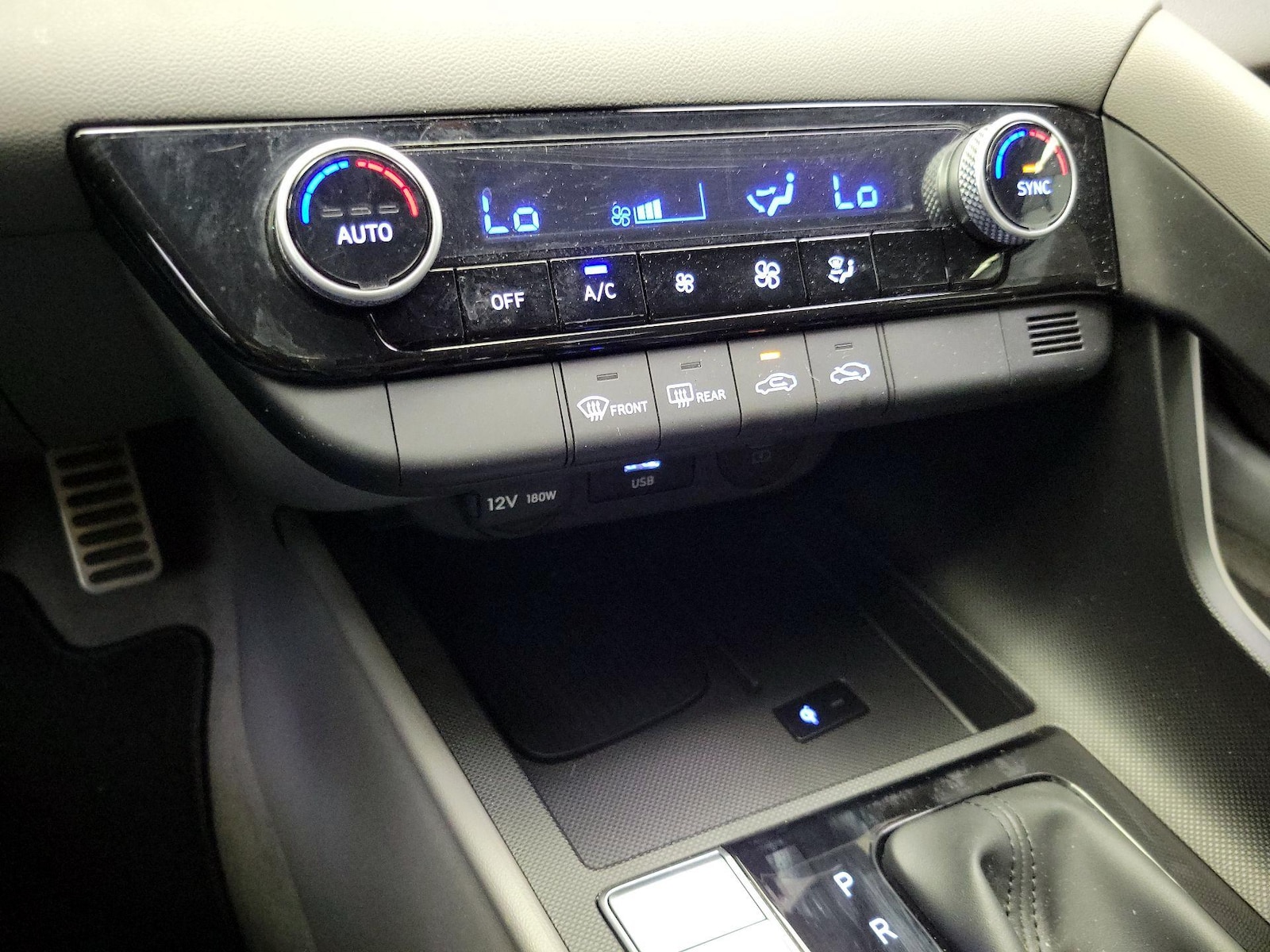 2026 Hyundai Elantra SEL Sport - Photo 17