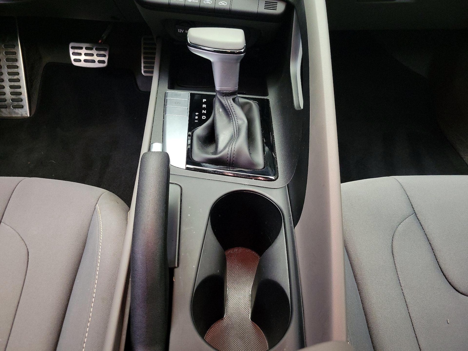 2026 Hyundai Elantra SEL Sport - Photo 18
