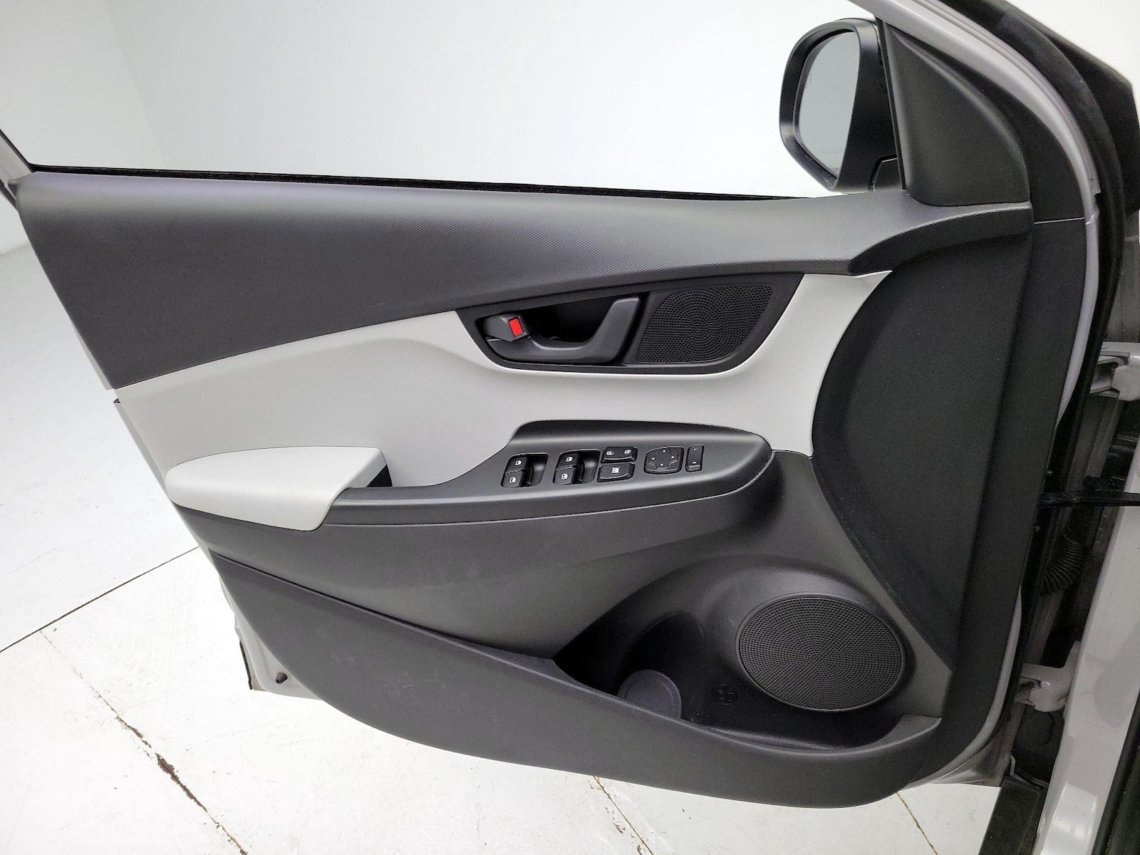 2023 Hyundai Kona SEL - Photo 13