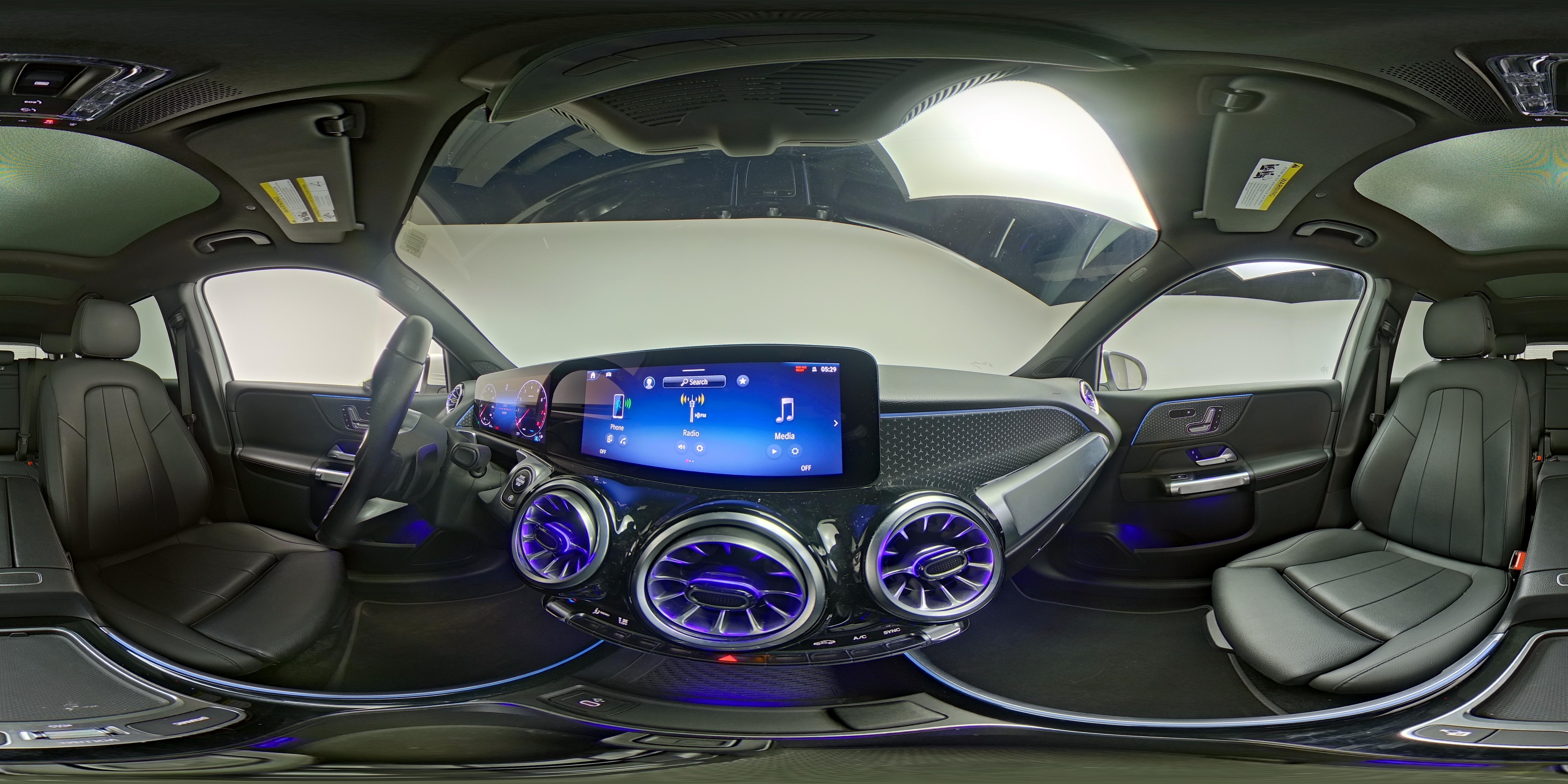 2025 Mercedes-Benz GLB Base - Photo 25