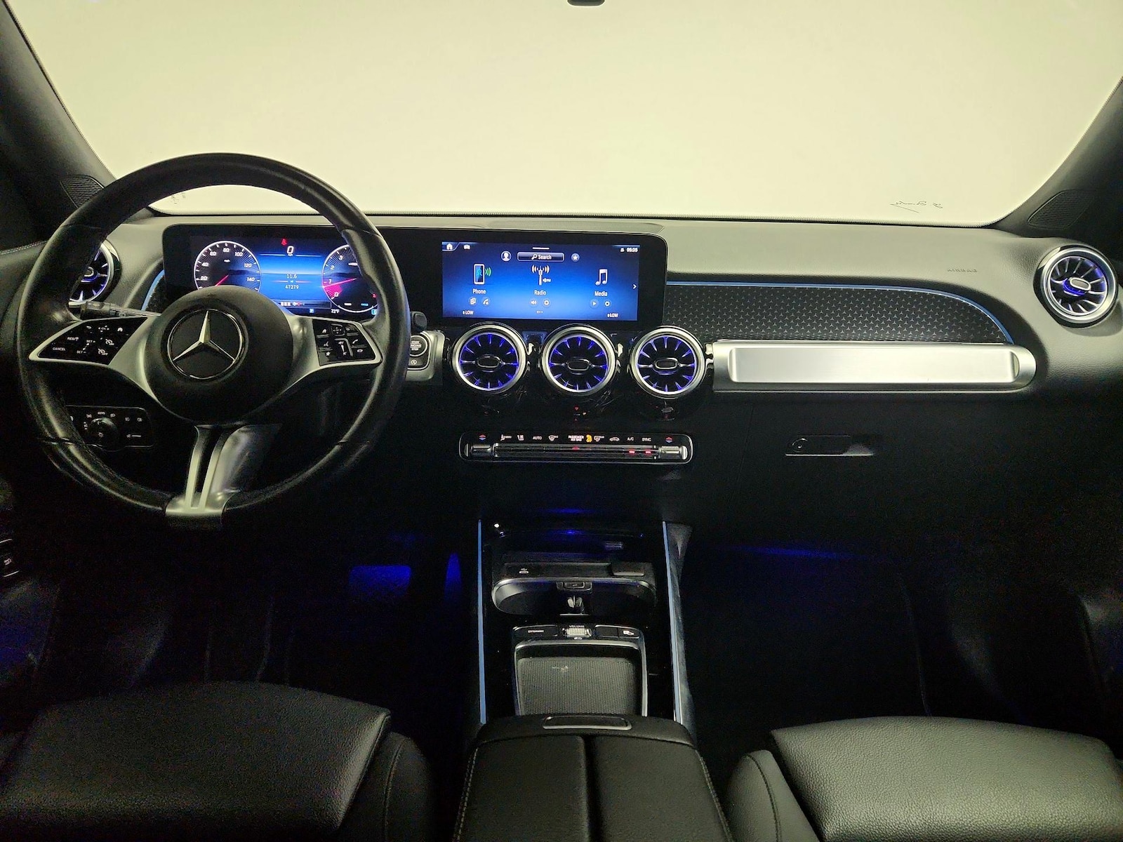 2025 Mercedes-Benz GLB Base - Photo 10
