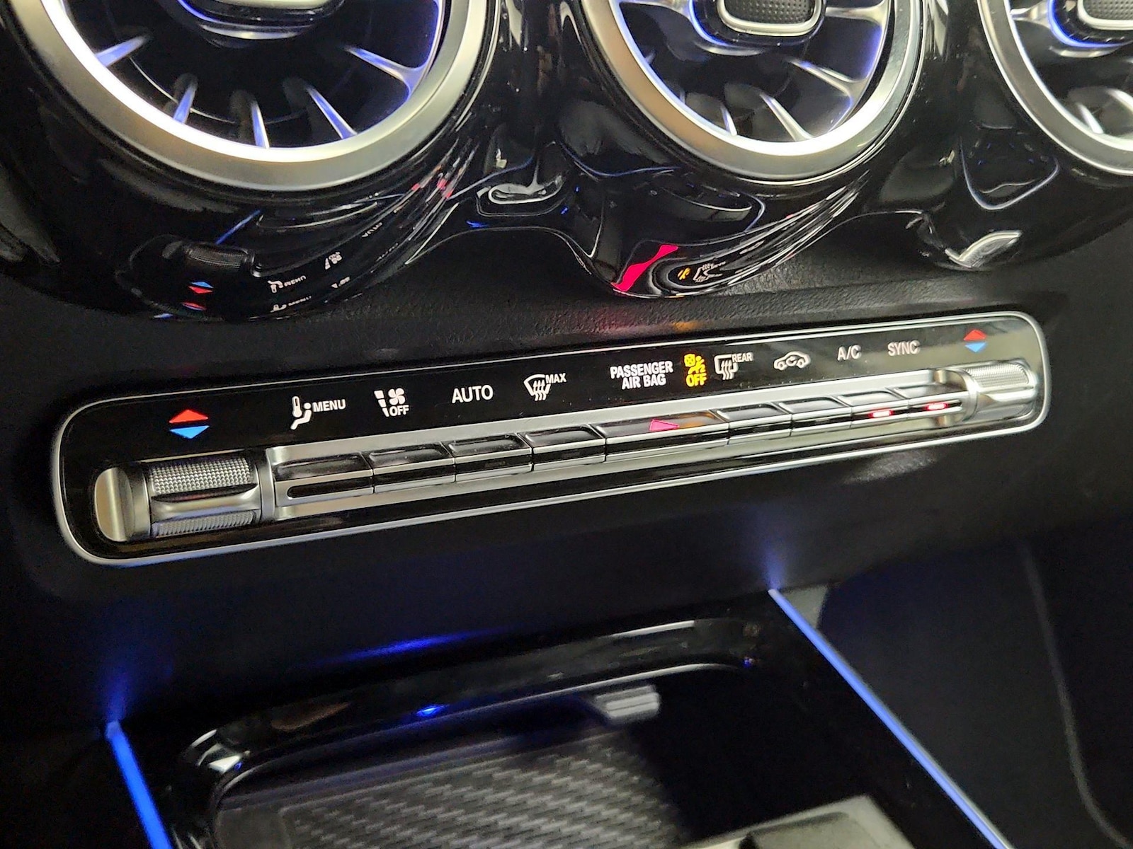2025 Mercedes-Benz GLB Base - Photo 17