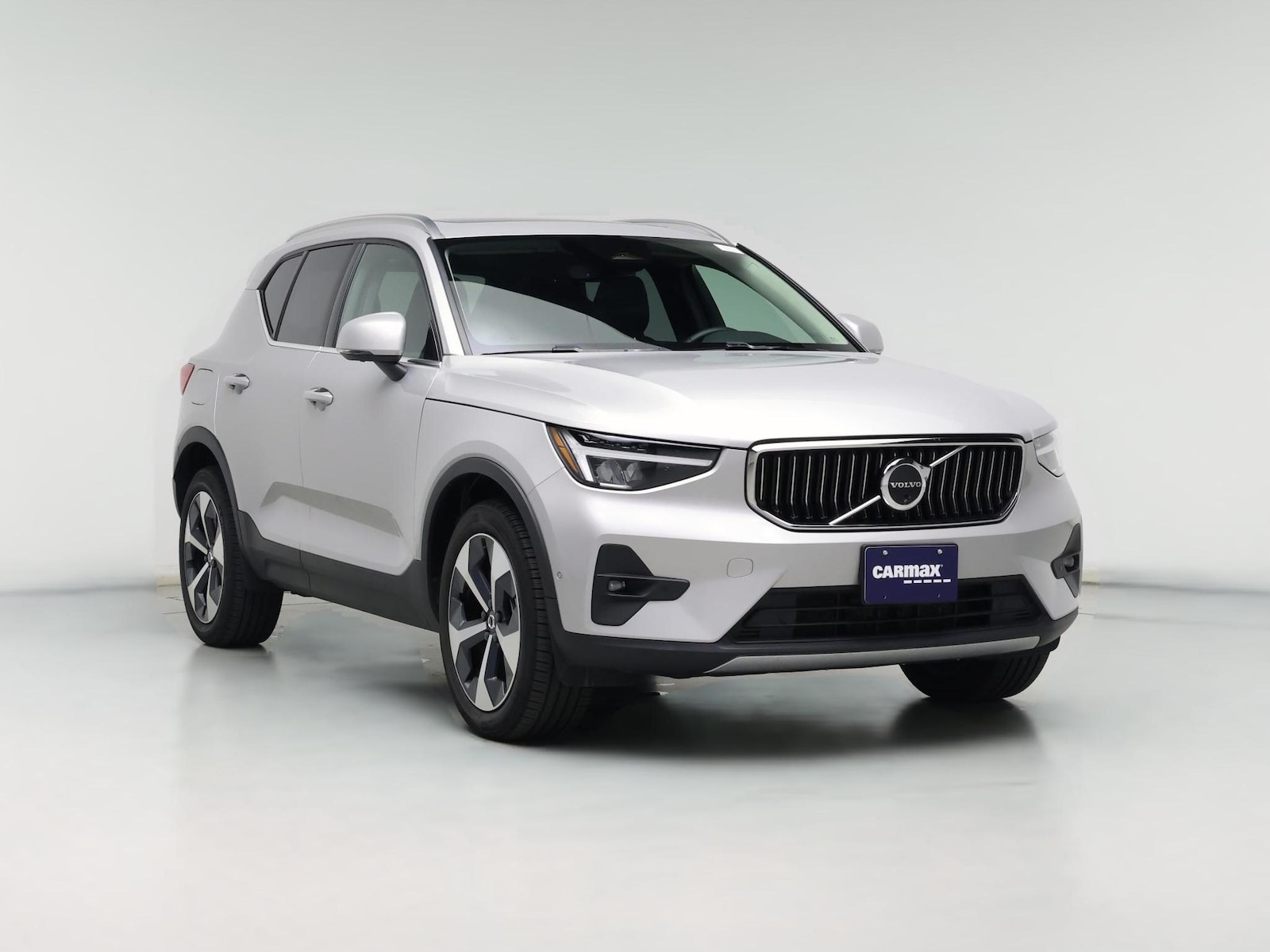 2025 Volvo XC40 Plus