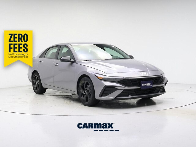 Silver 2026 Hyundai Elantra Sedan Front-Wheel Drive Automatic