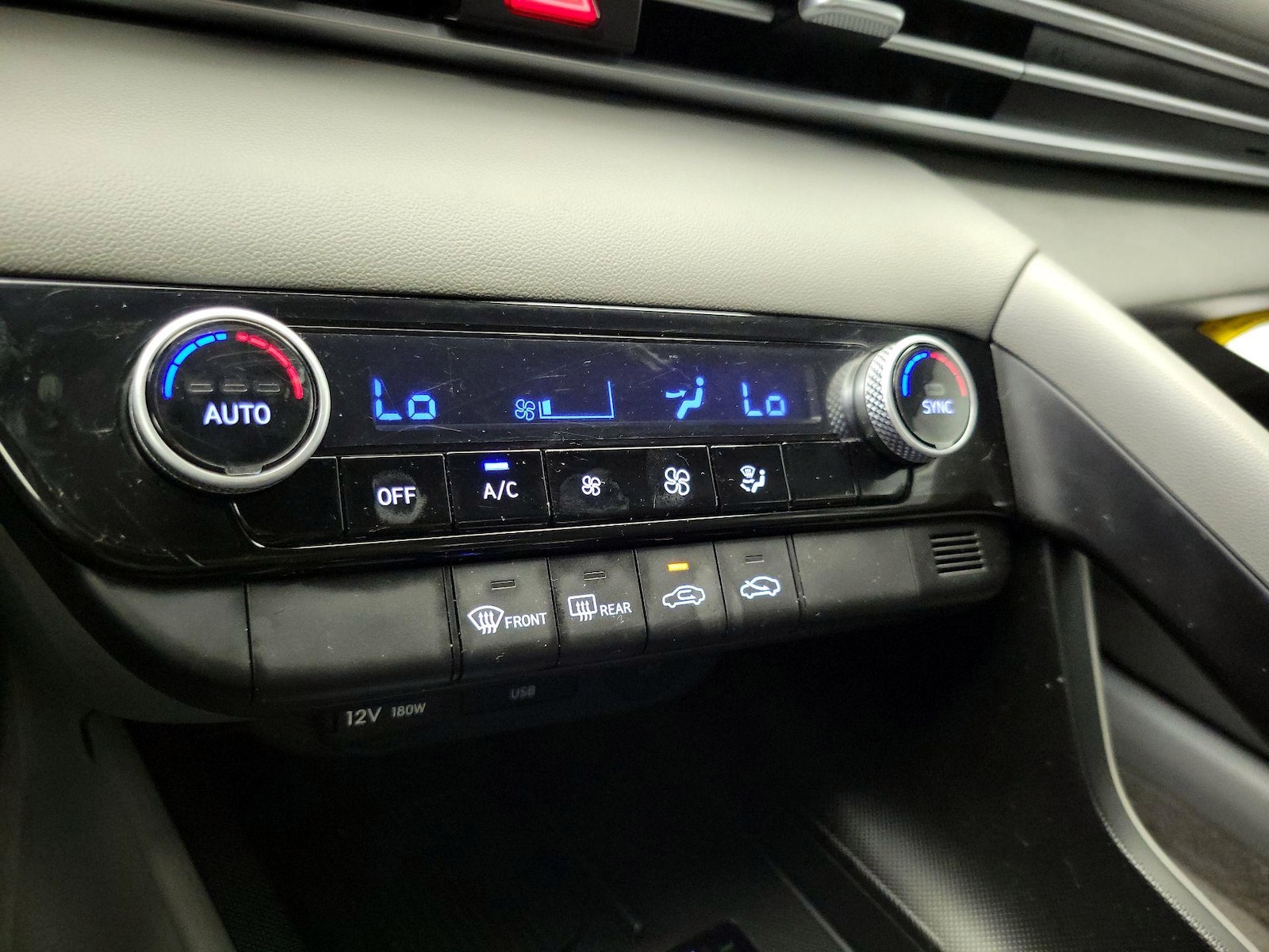 2026 Hyundai Elantra SEL Sport - Photo 17
