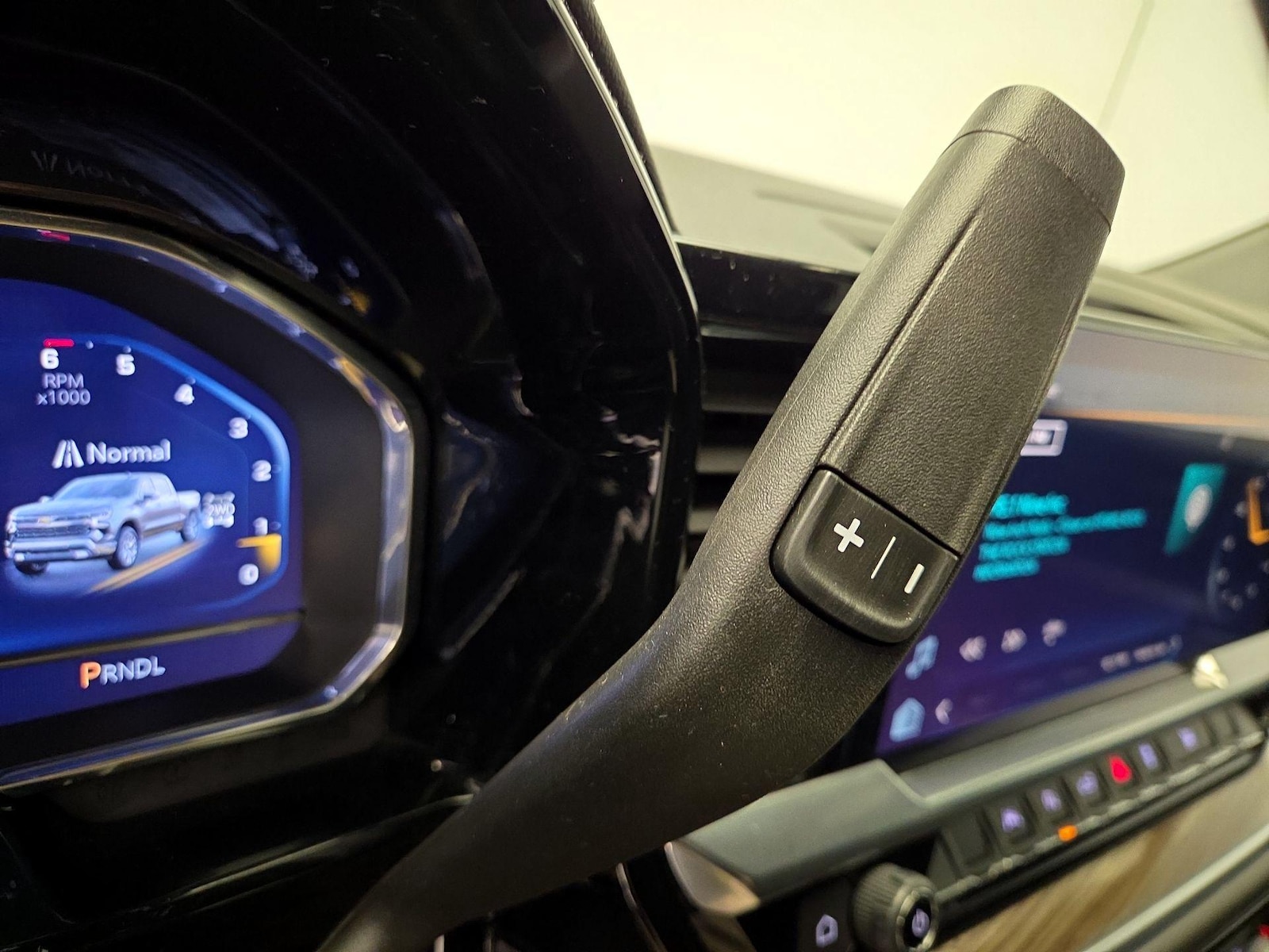 2024 Chevrolet Silverado 1500 LT - Photo 18