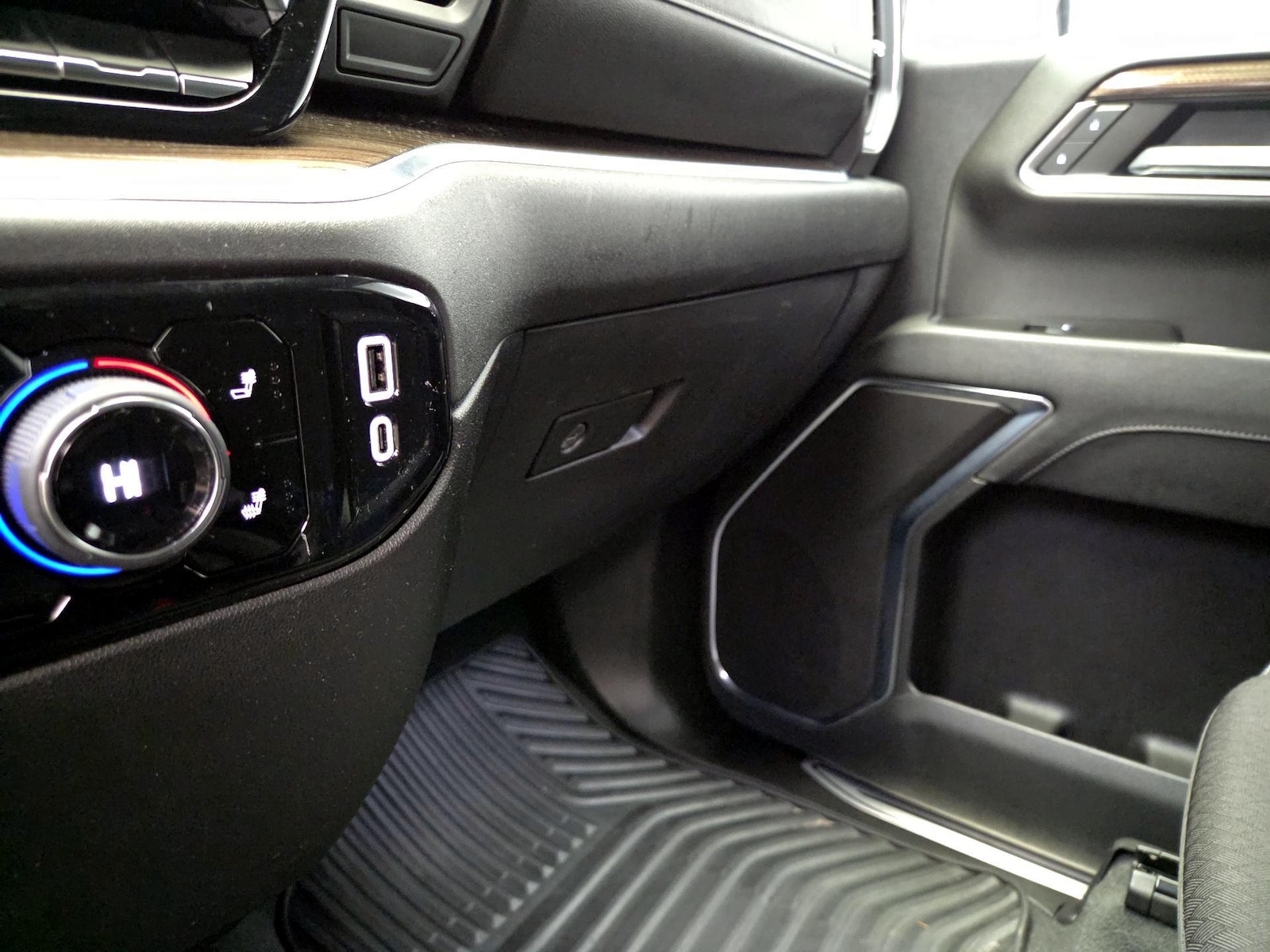 2024 Chevrolet Silverado 1500 LT - Photo 19