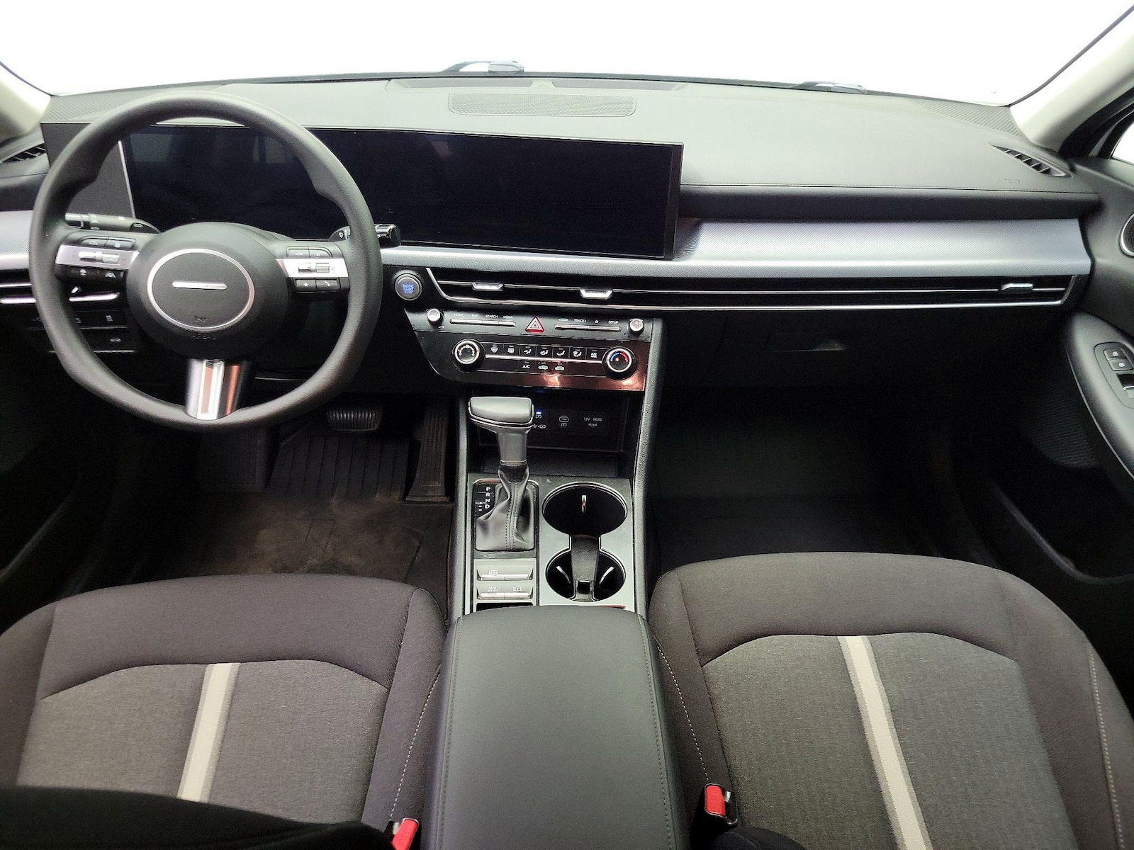 2025 Hyundai Sonata SE - Photo 10