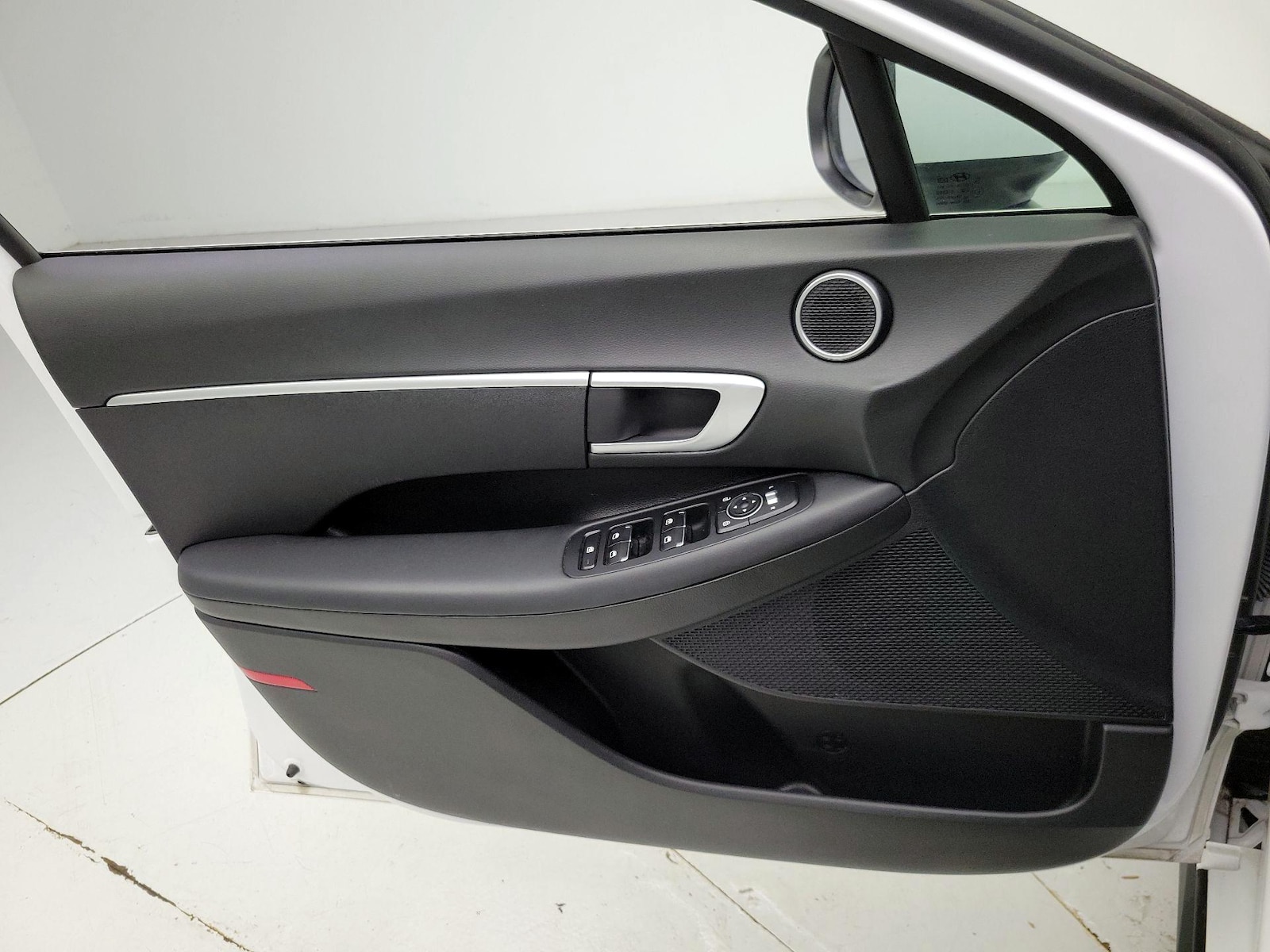 2025 Hyundai Sonata SE - Photo 13