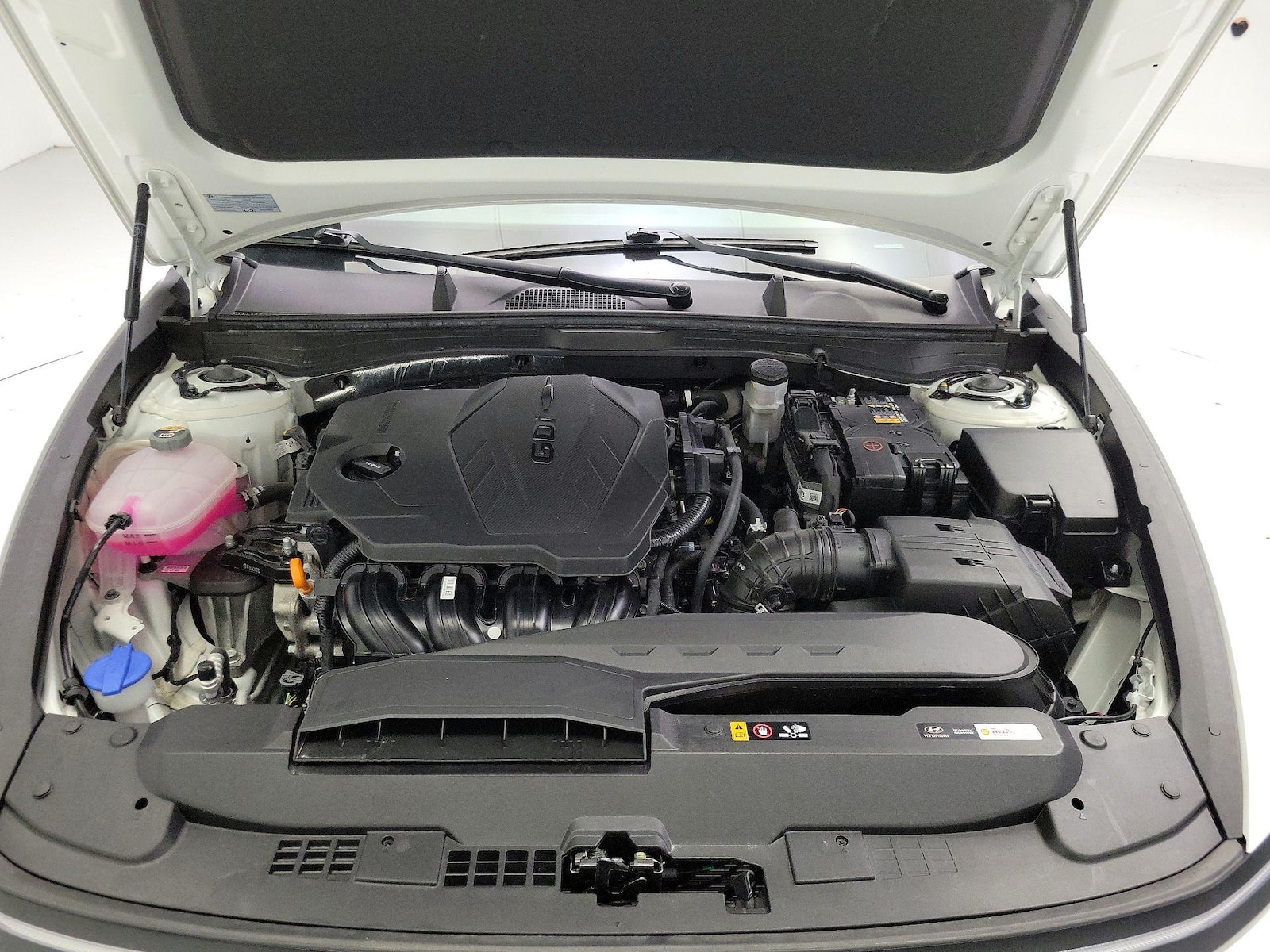2025 Hyundai Sonata SE - Photo 22