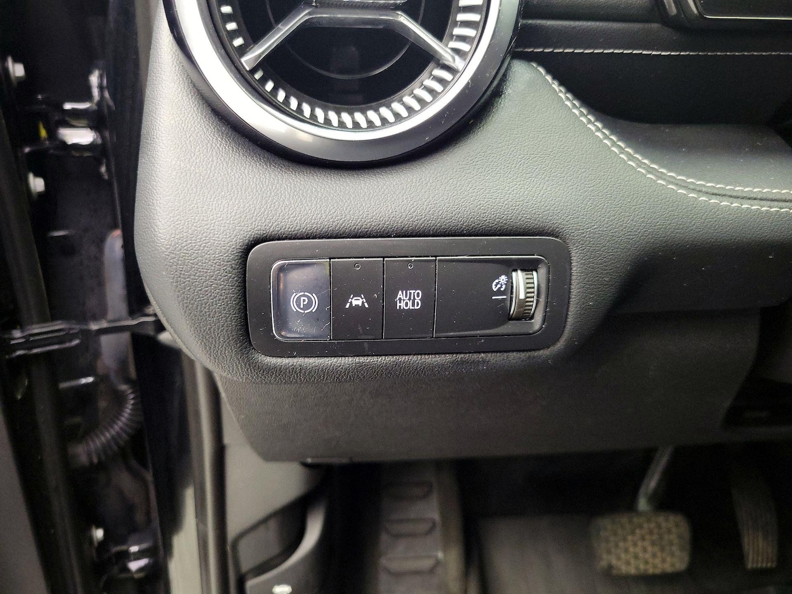 2024 Chevrolet Blazer EV LT - Photo 14
